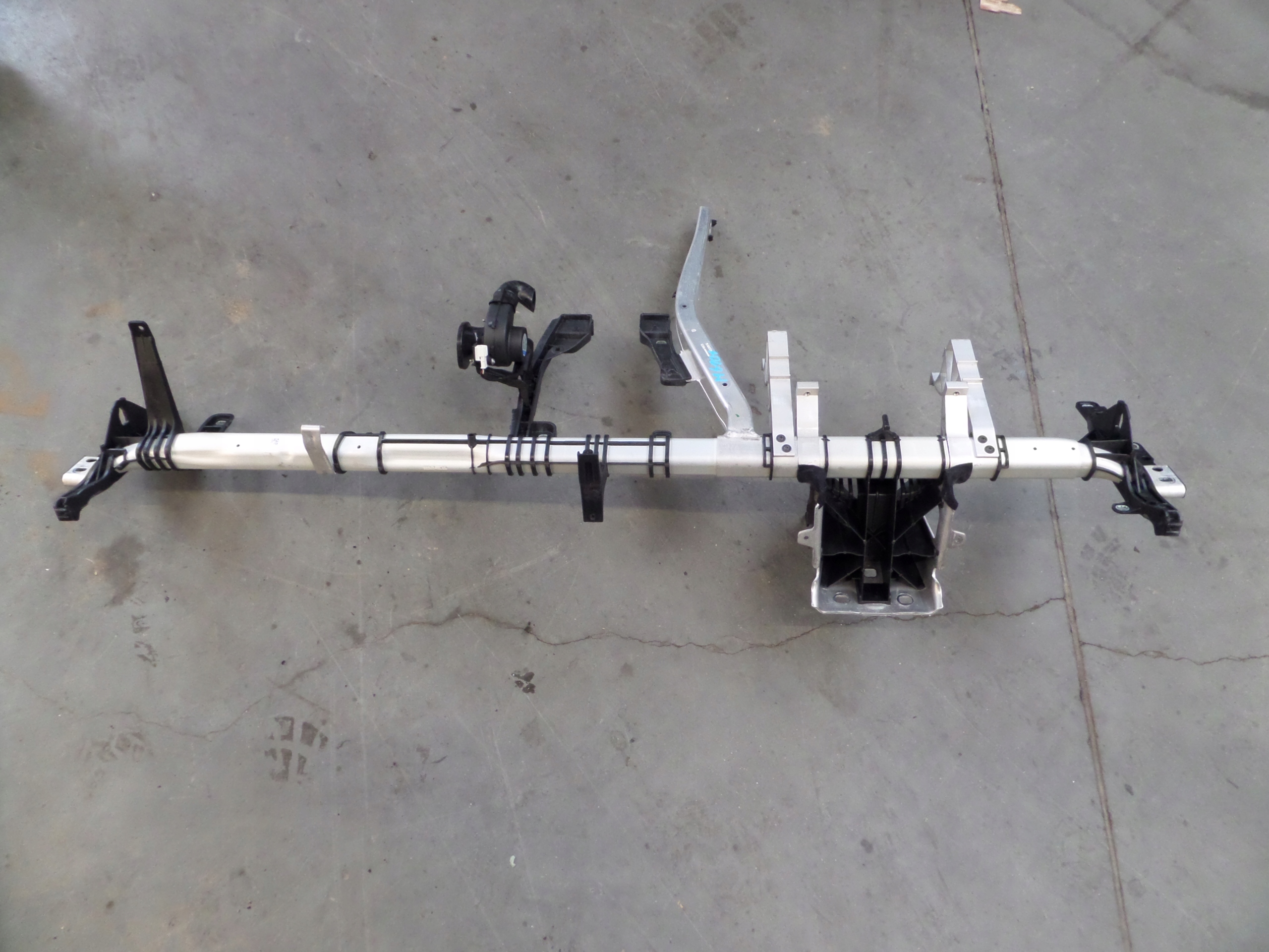 support sider consoles Mercedes-Benz W176 OE A1766801455