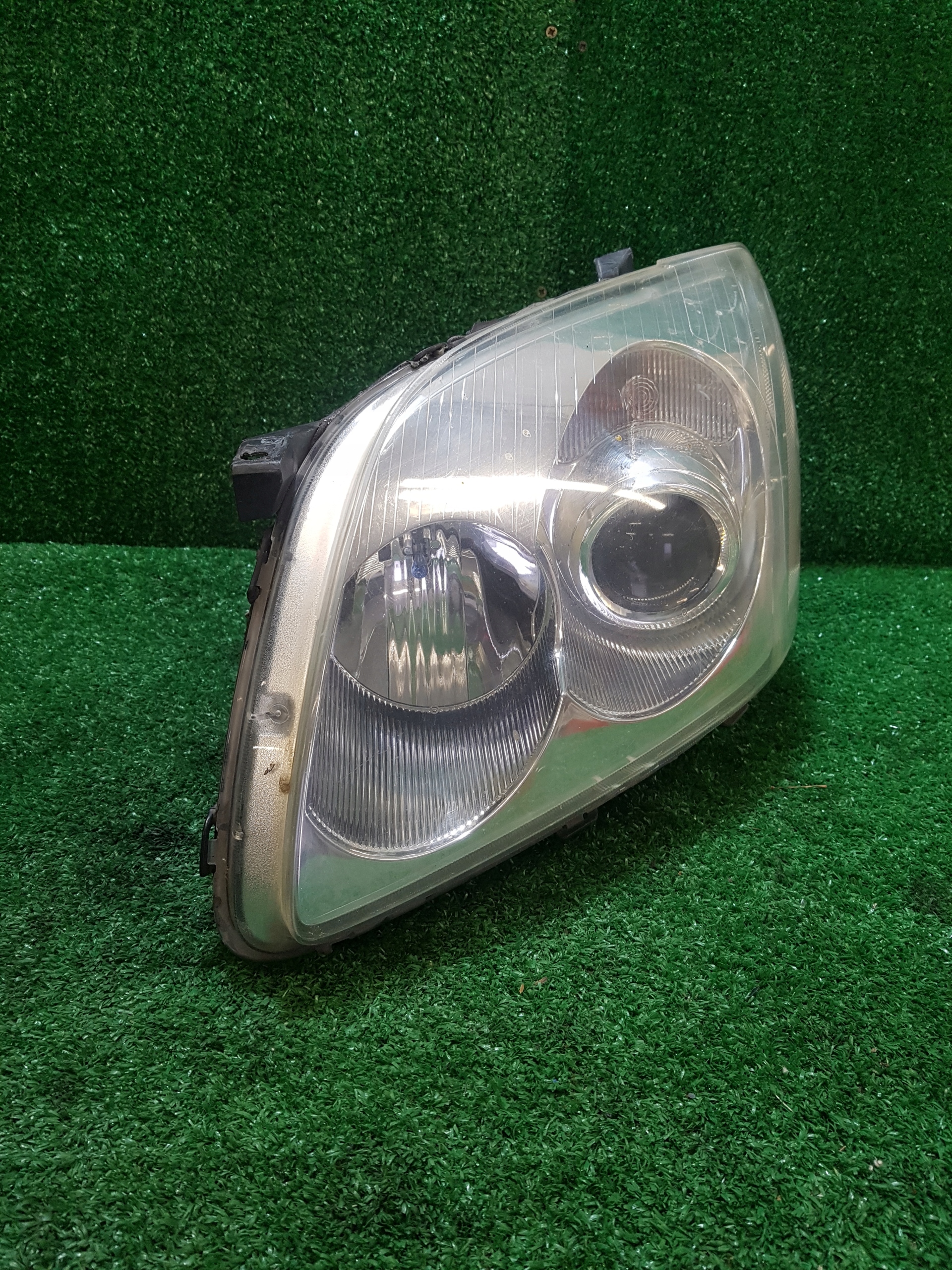 light left front XENON TOYOTA AVENSIS T25