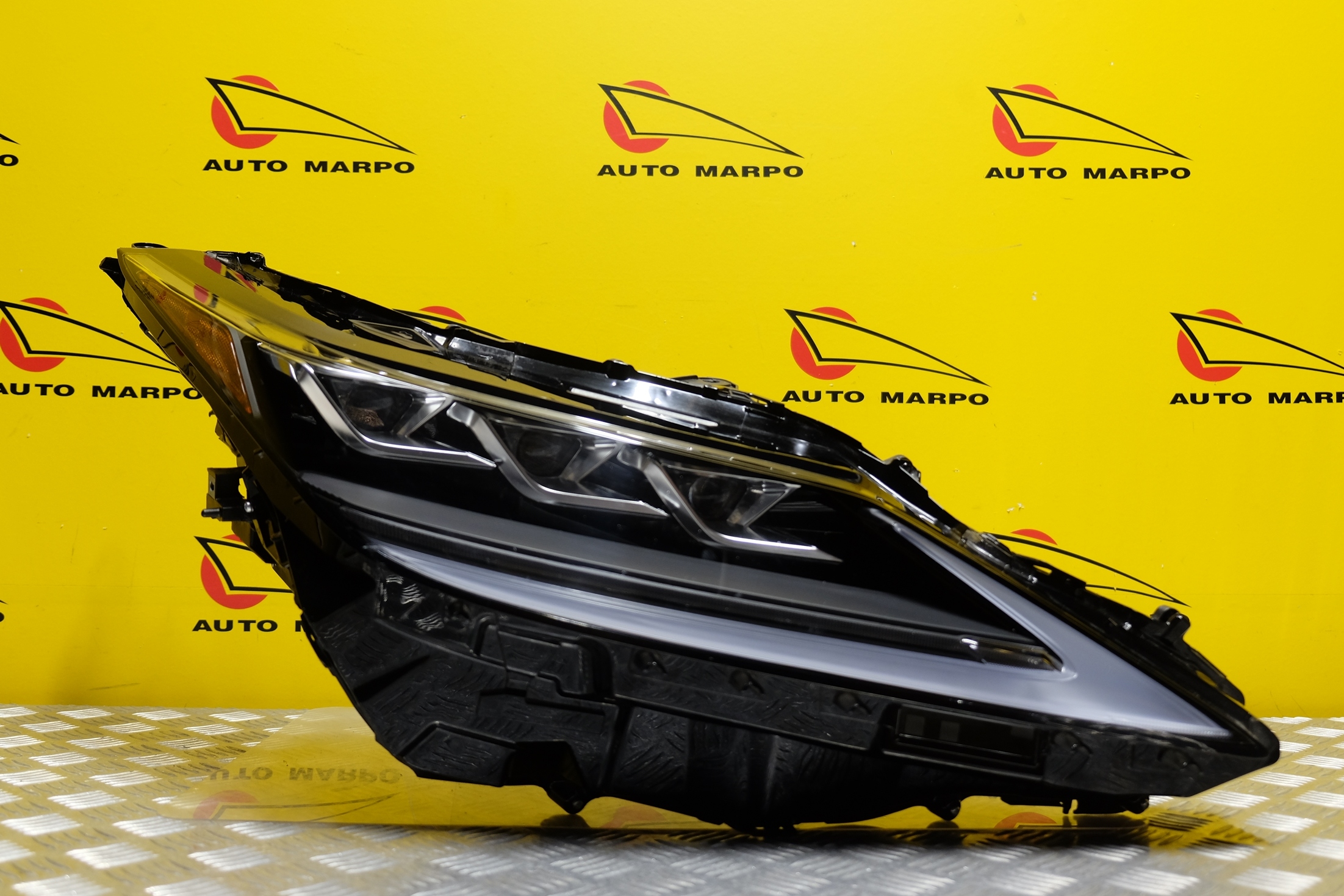 LEXUS RX 2020 RX450H RX200T REFLEKTOR FULL LED USA Strona zabudowy prawa