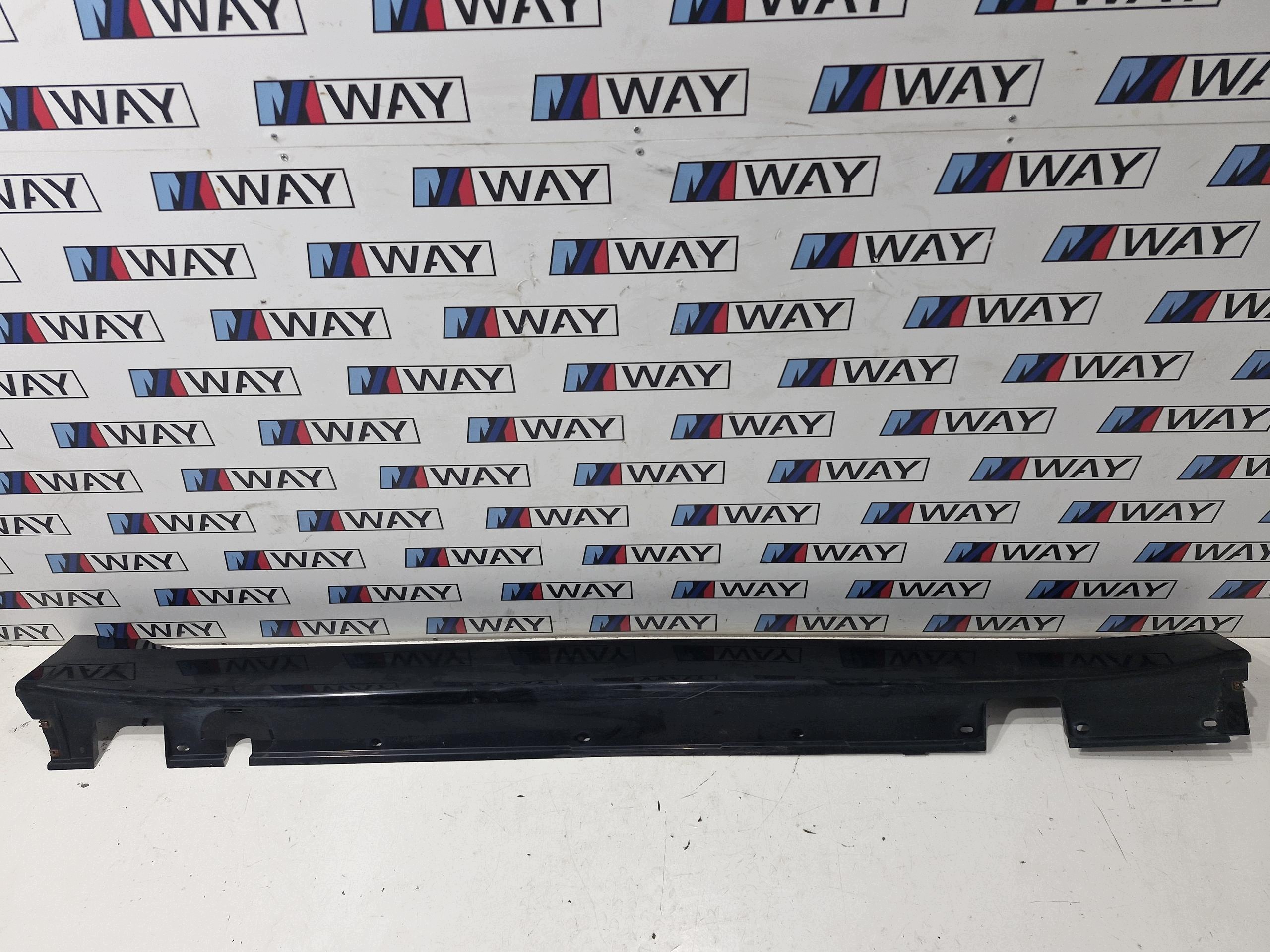 BMW E61 moulding cap threshold right 668 SCHWARZ II