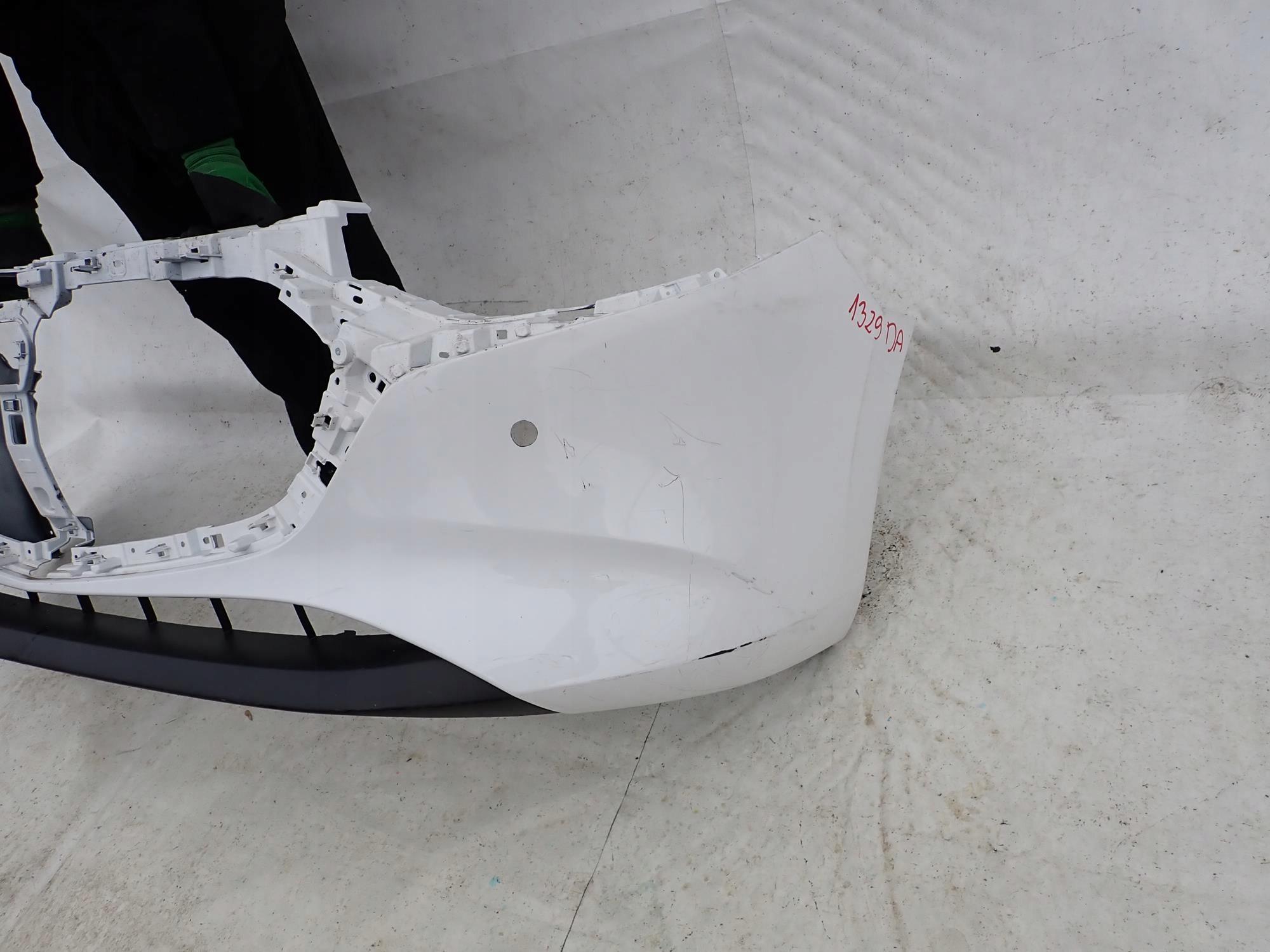 MAZDA 3 IV 19-> bumper front front PDC