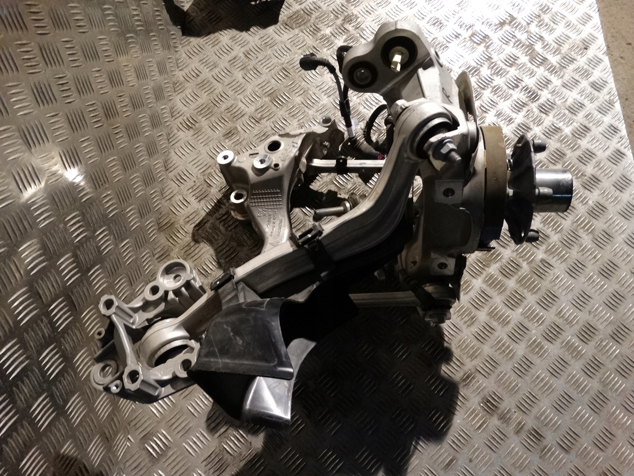 IDEALNE sususpension right rear. PORSCHE 991 1