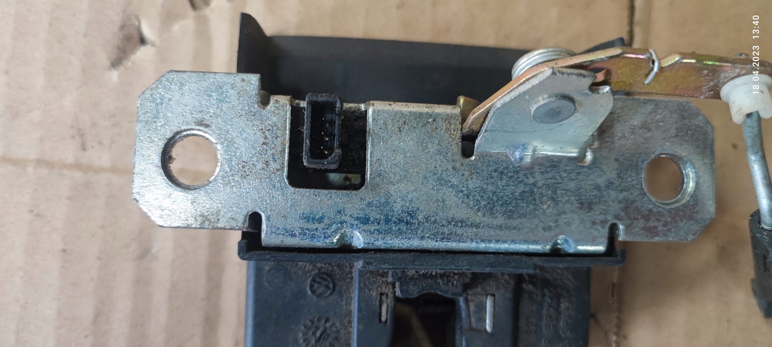VW POLO 9N FL lock bonnet boot rear part 3 PIN HB