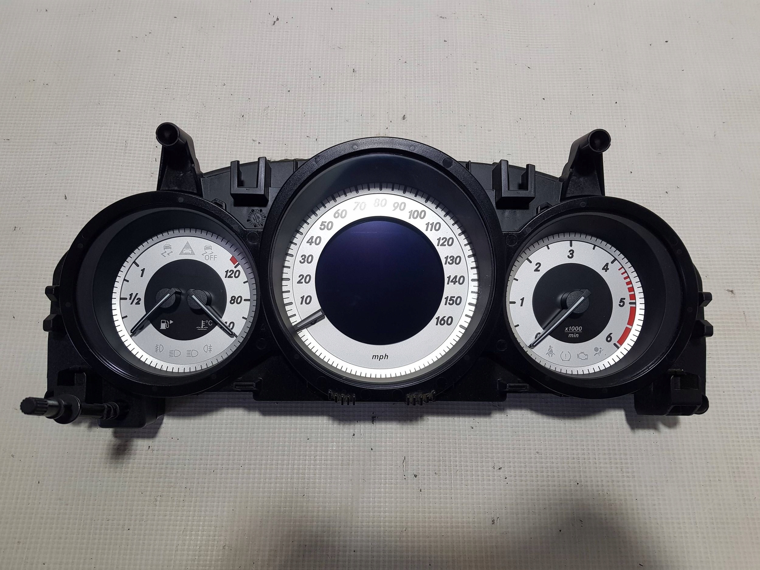 dials dials MERCEDES W204 LIFT 2049004408