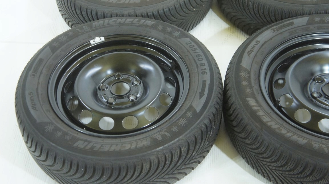 Koła K5338 VW Audi 5x112 205/60R16 et43 6Jx16 Średnica felgi 16
