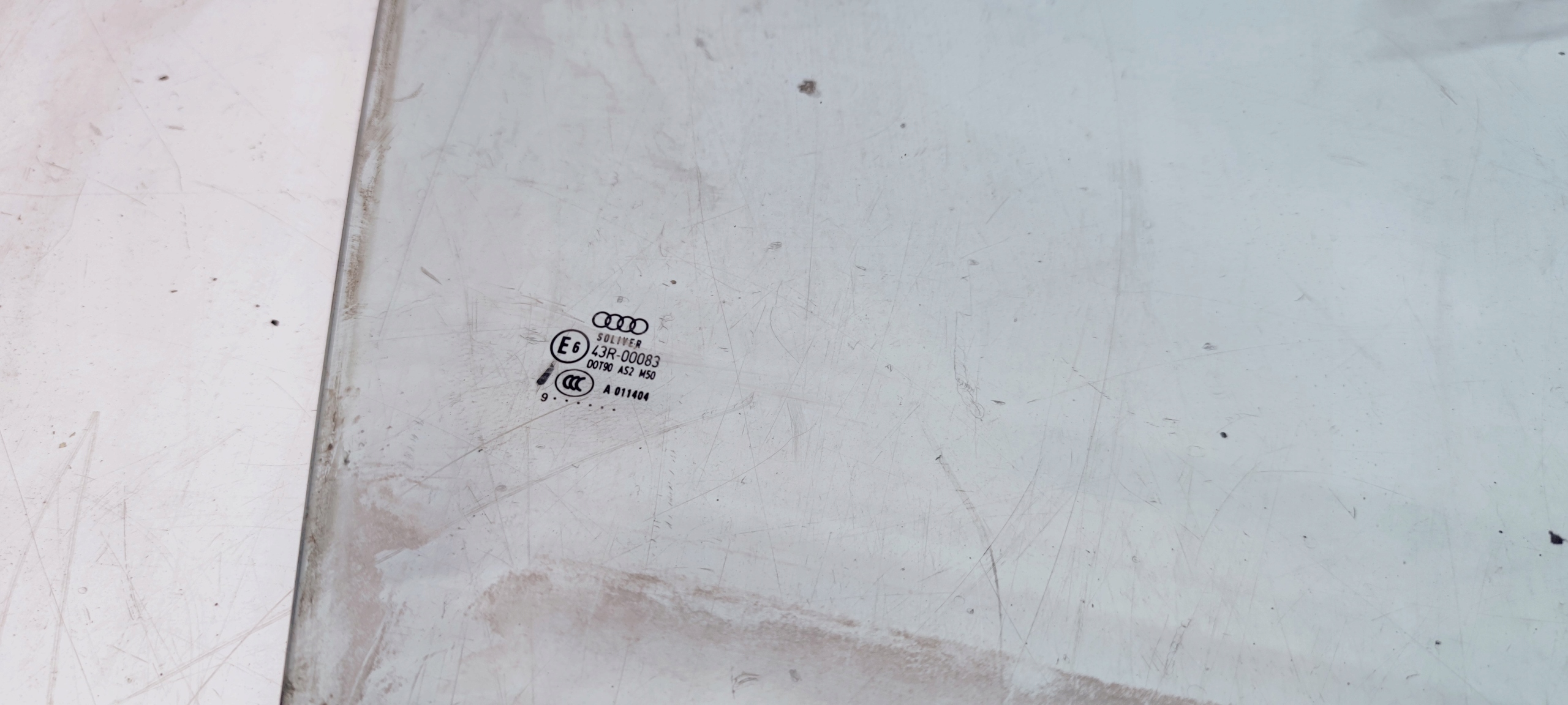 SZYBA DRZWI PRAWY PRZÓD AUDI A6 C6 LIFT 2009R Numer katalogowy części 4F0