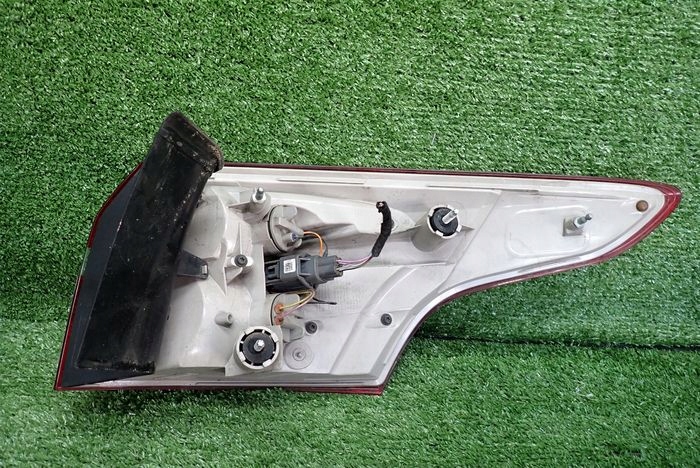FORD FOCUS MK3 KOMBI LIFT 14- light left rear rear part