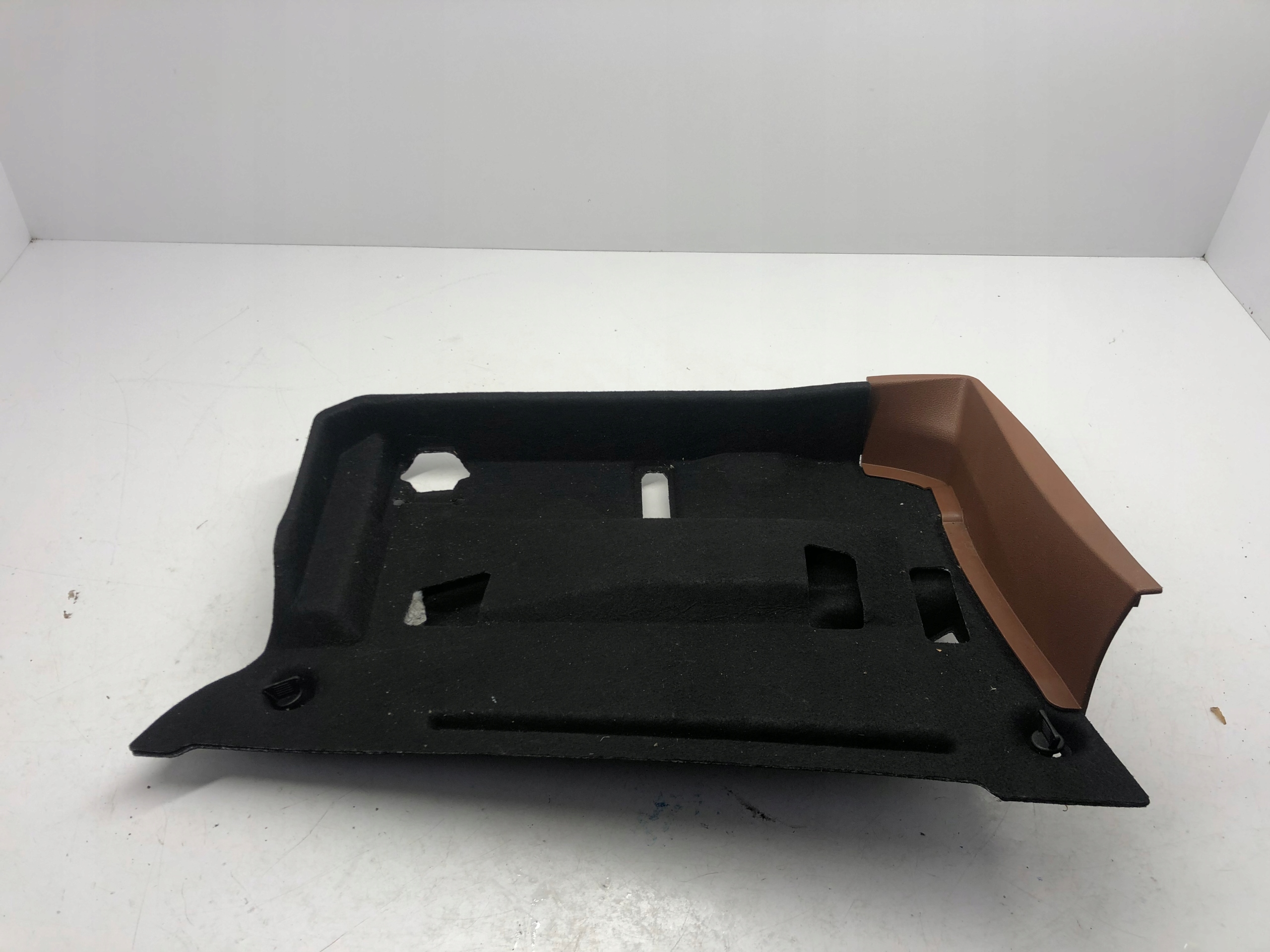 BMW 7 G11 cover consoles right lower 9329541