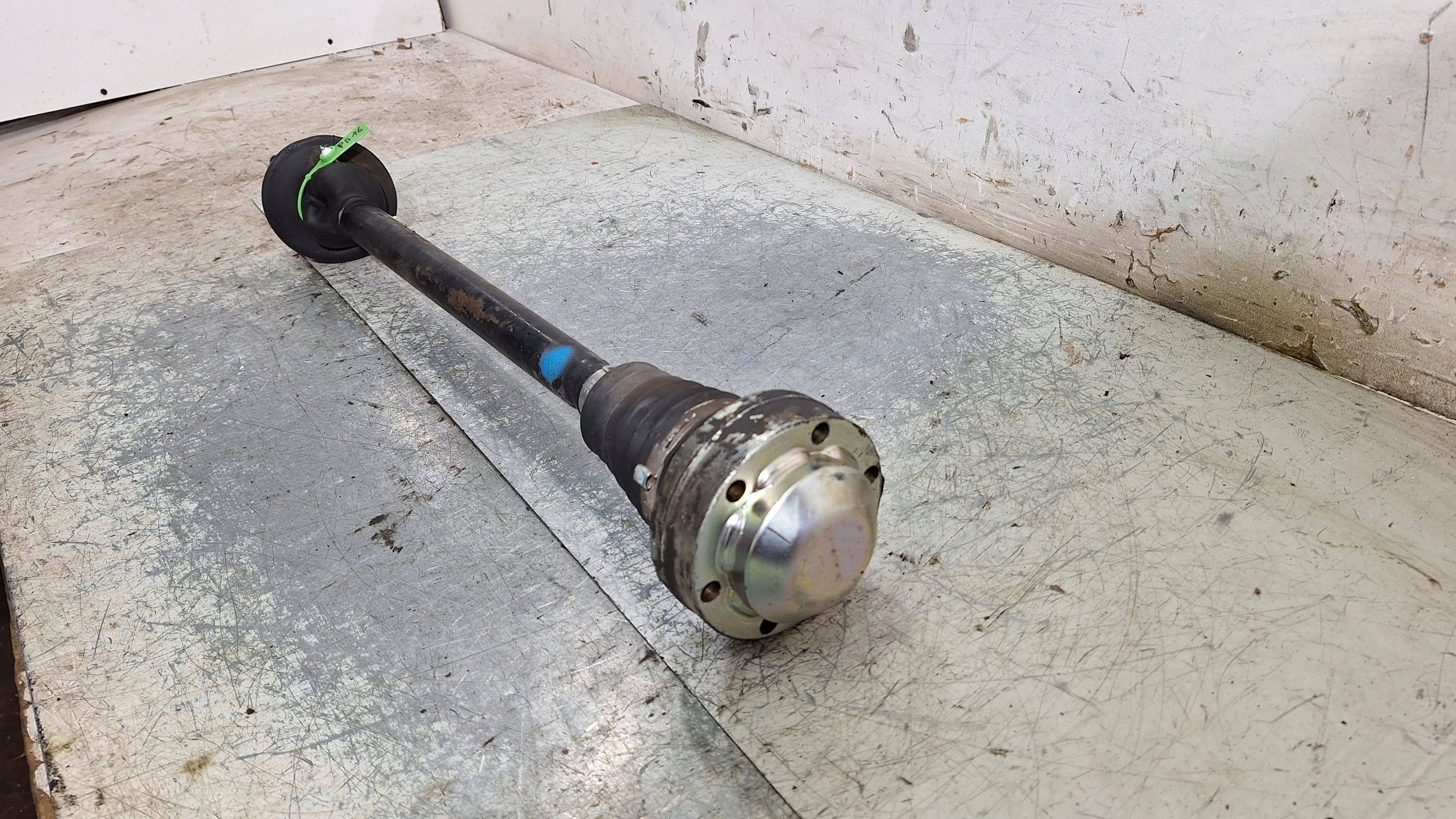 semi-axis left rear part 4F0501203B AUDI A6 C6 3.0TDI QUATTRO