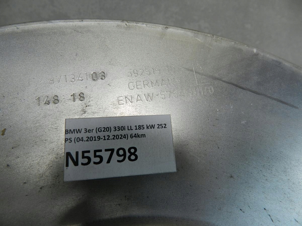 BMW 3 G20 otoč čepu levá záď 6879533