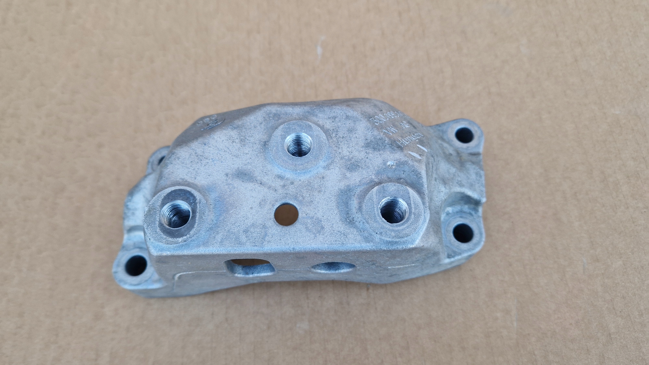 Getriebehalter getriebe 3Q0199117A VW AUDI SKODA