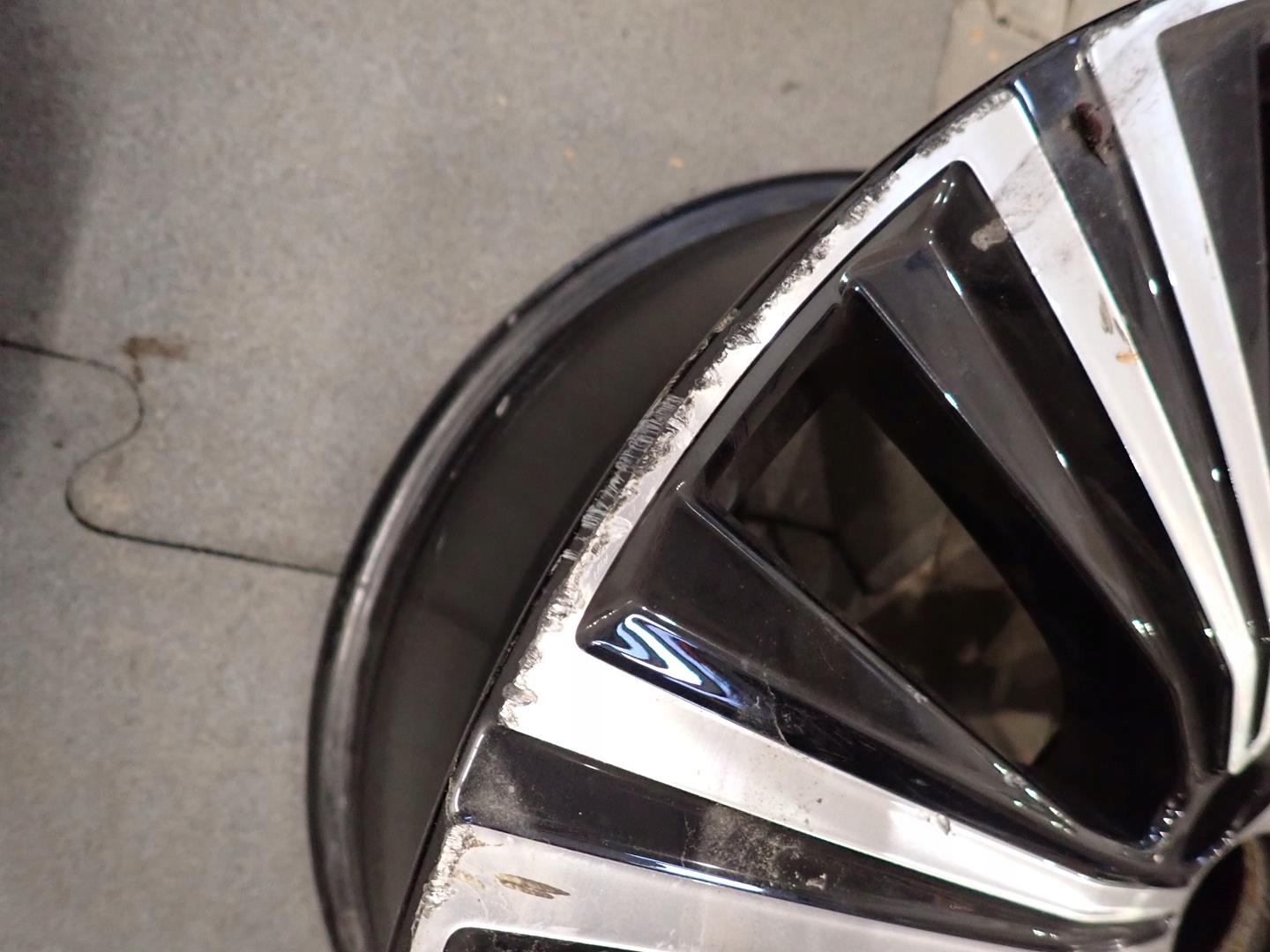 disk disk VOLVO 5x108 ET47 8,5J 19" 32243393