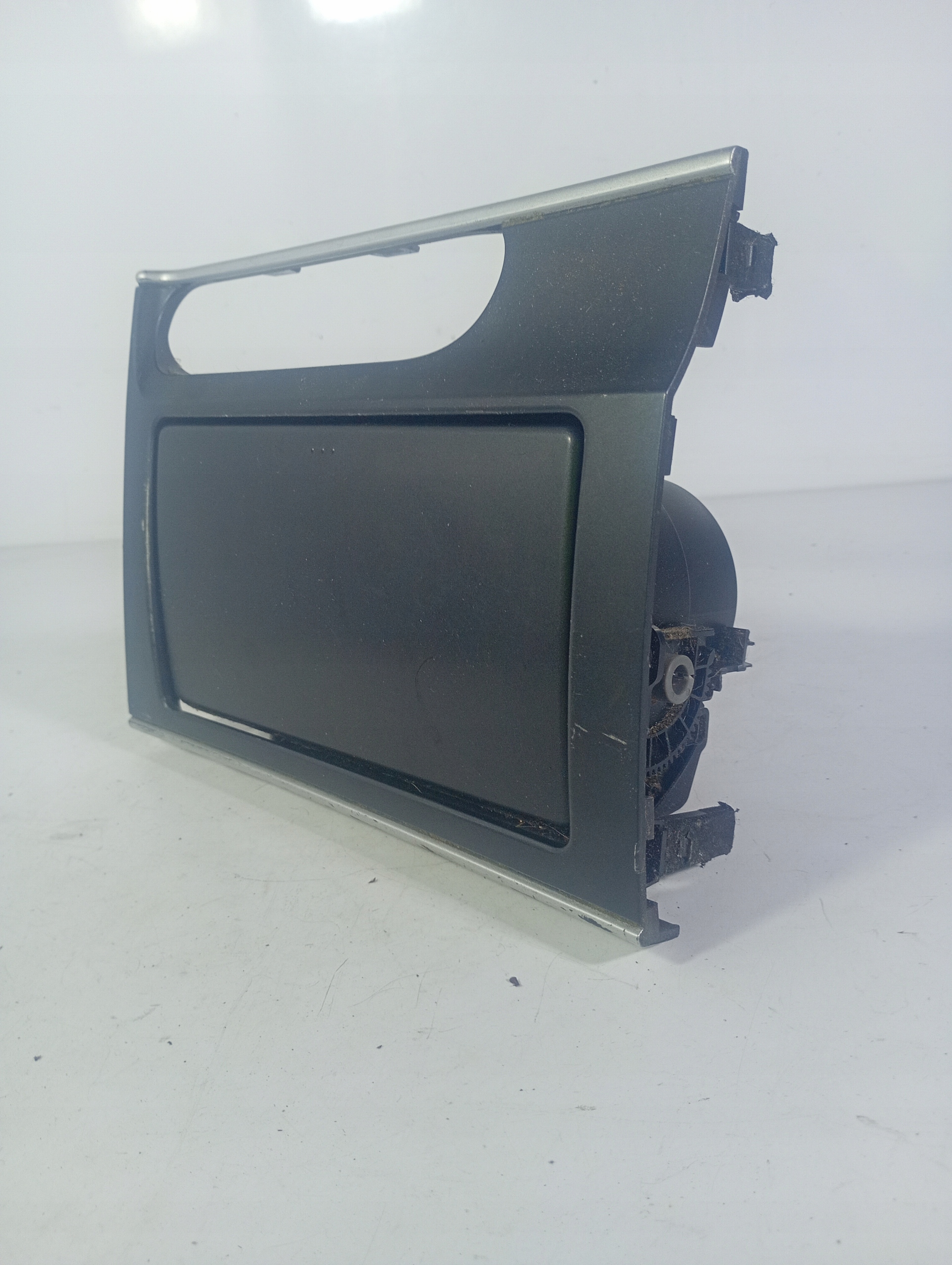 Mazda 6 VI 02-08 bracket for KUBEK CUPHOLDER OE GJ6A64361