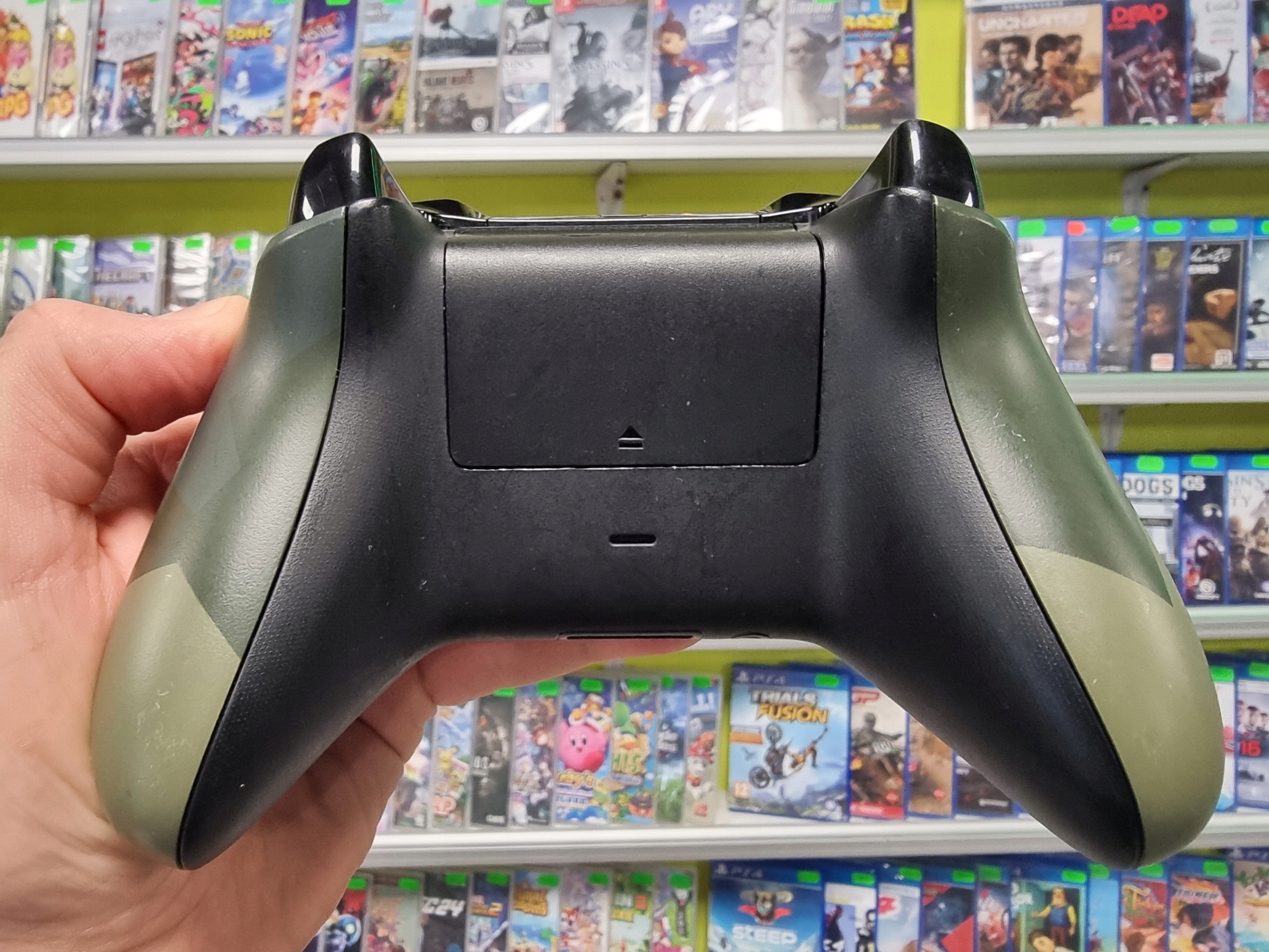 14. PAD KONTROLER XBOX ONE SERIES S X PC ARMED FORCES II MORO LIMITOWANY Zasilanie bateryjne