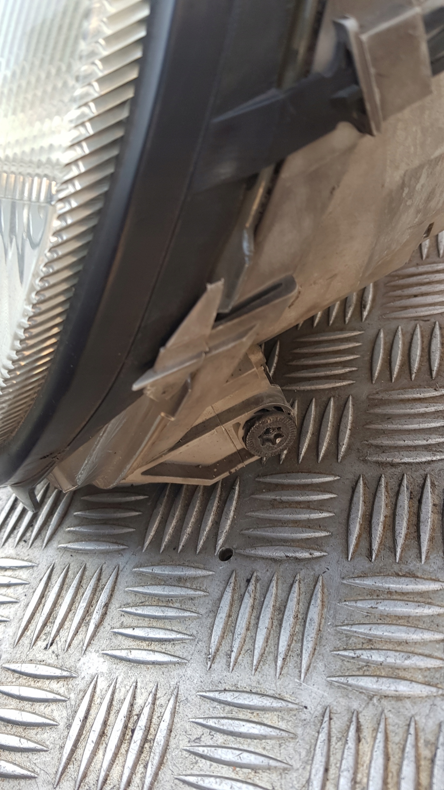 MERCEDES W203 light left front front