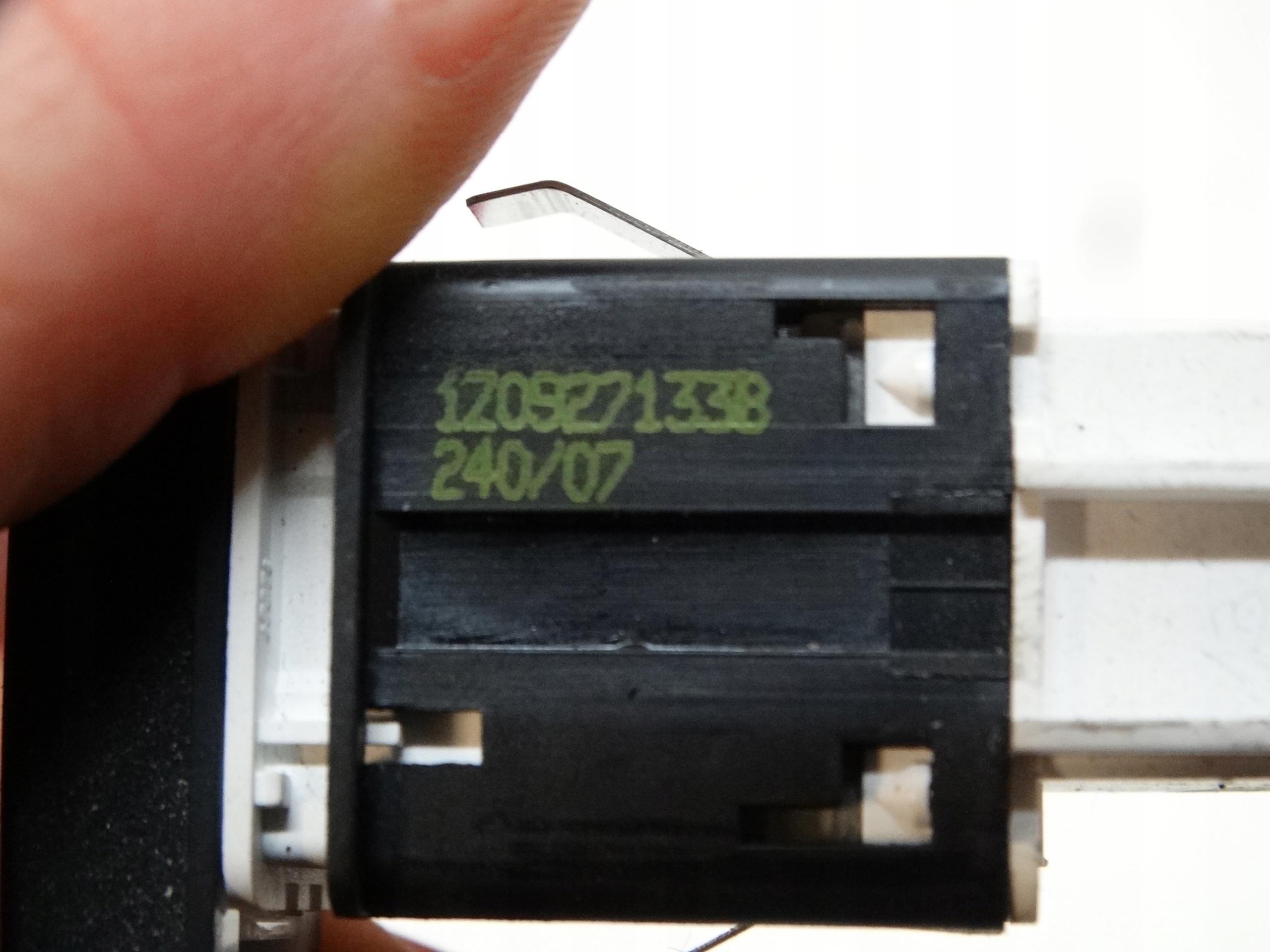button ASR SKODA OCTAVIA II KOMBI 1Z0927133B
