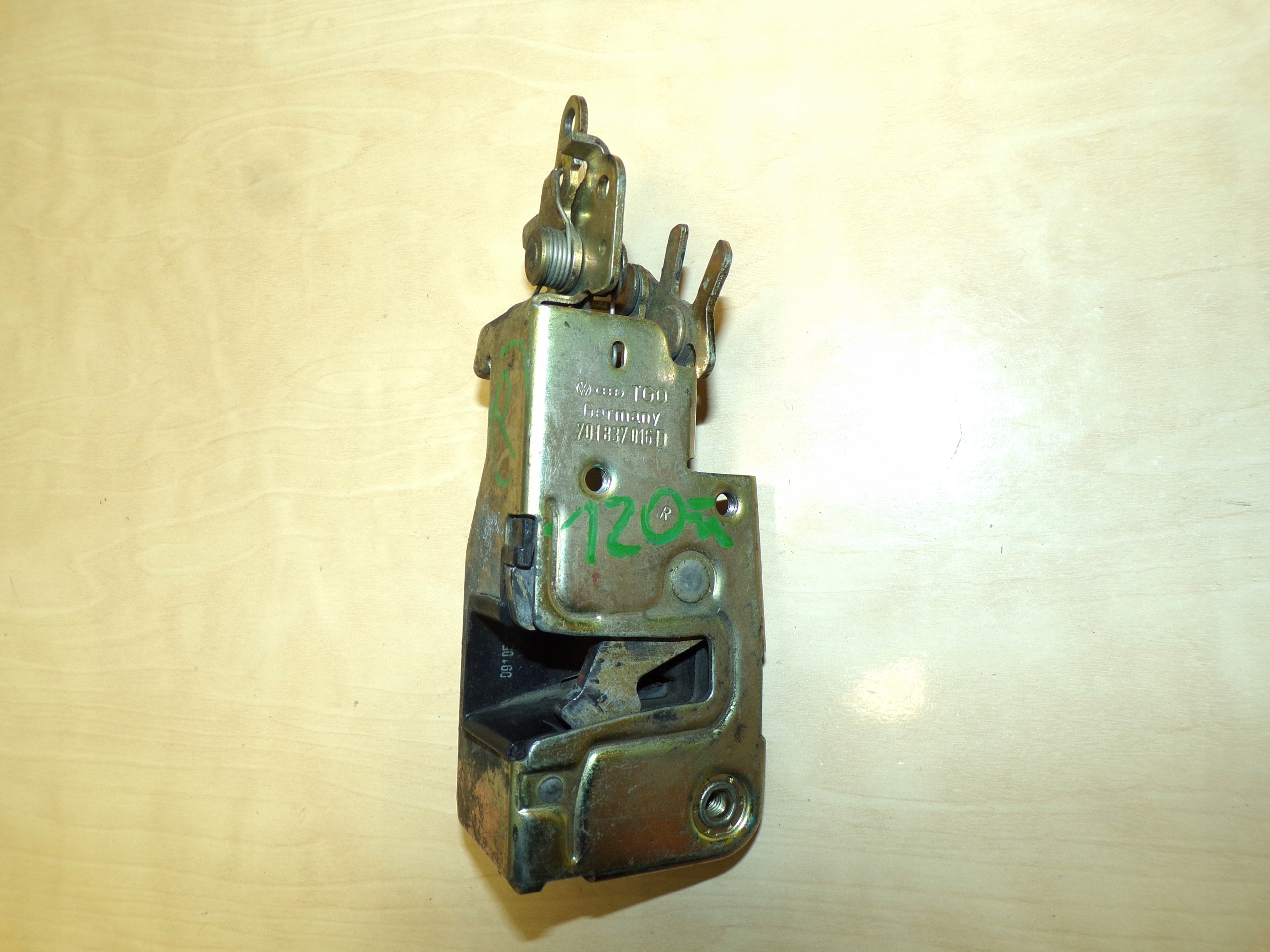VW T4 CARAVELLE MULTIVAN lock door przednich prawych original