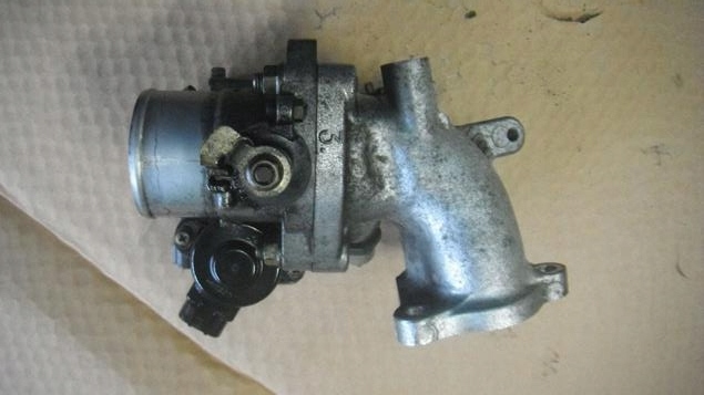 COROLLA E12 KOMBI D4D 02-04 PRZEPUSTNICA