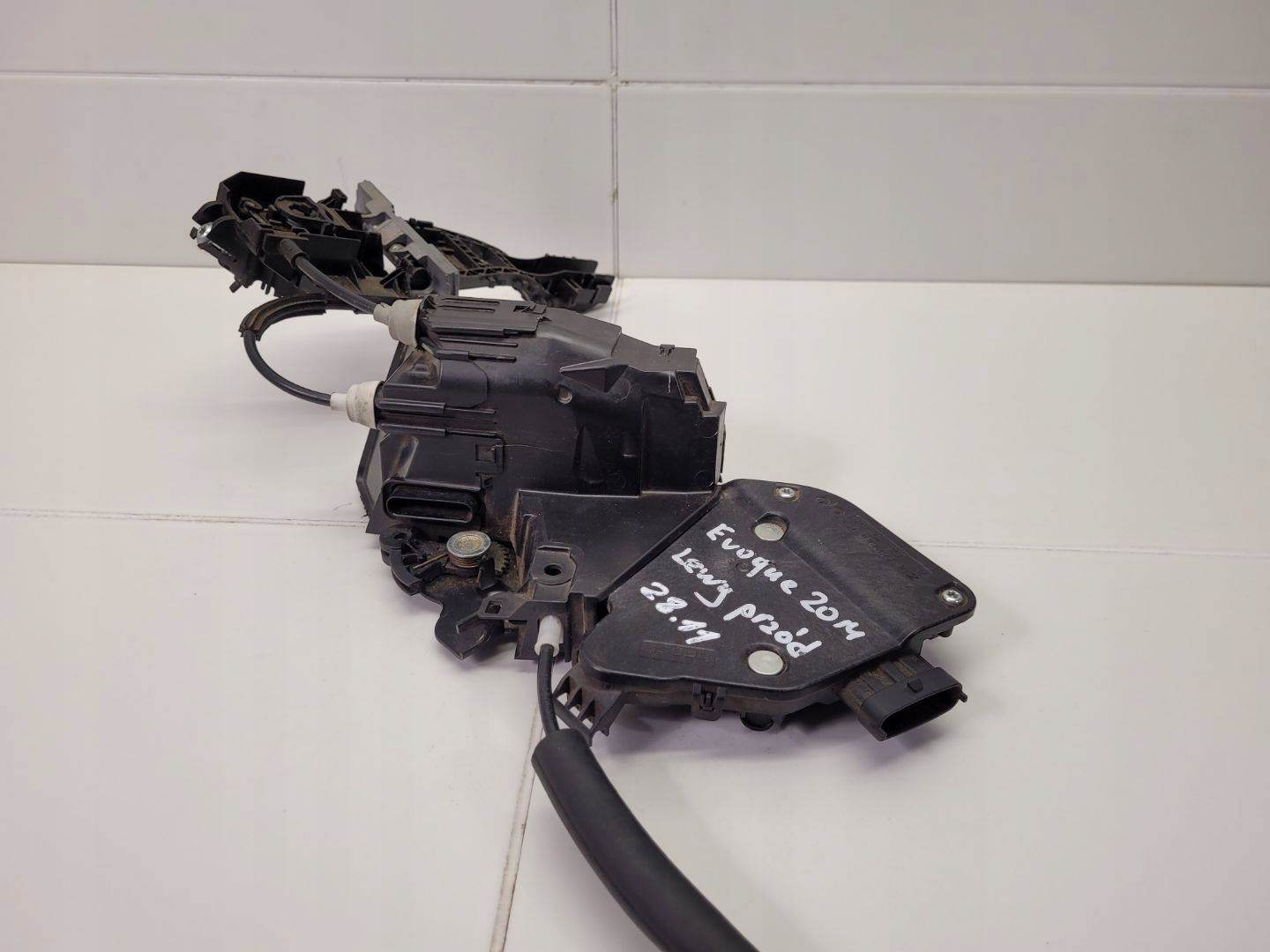 lock door rear part left side Land Rover Range Rover Sport 2 (2013 - 2017)