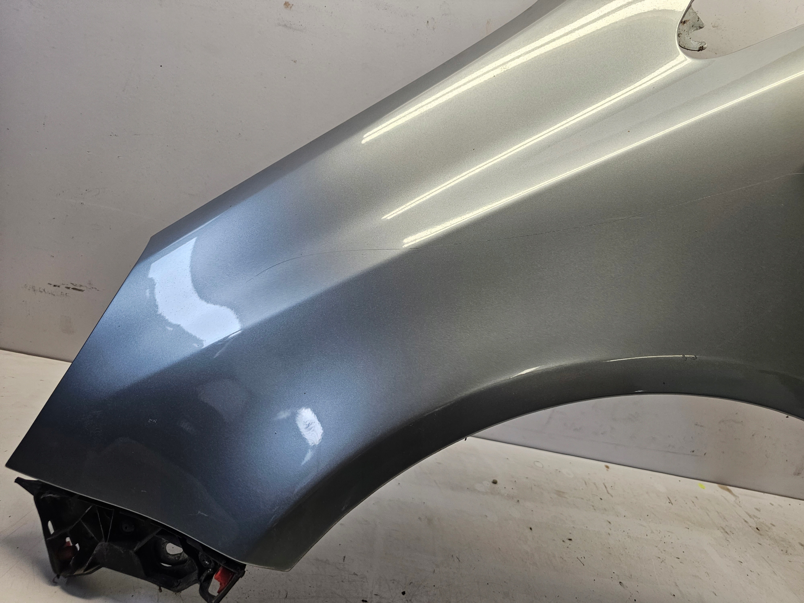 OPEL CORSA D blatník levý předek přední