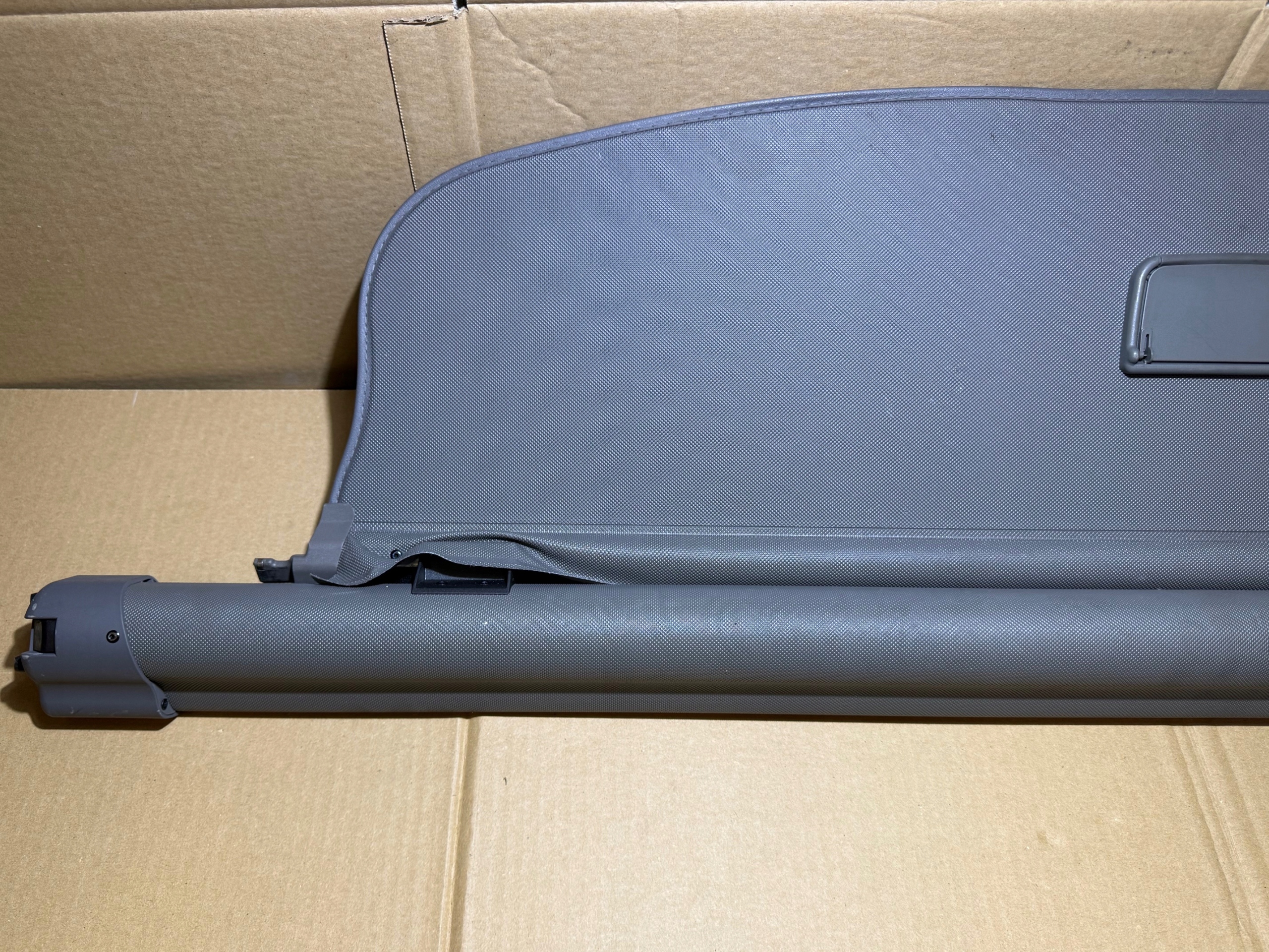 AUDI A4 B8 AVANT KOMBI blinds boot 8K9863553