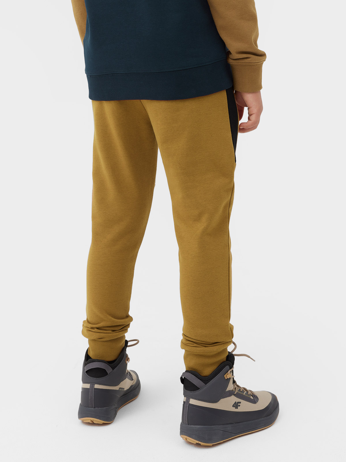 4F SPODNIE CHŁOPIĘCE JOGGERY DRESWOE SPORTOWE DRESY Wiek dziecka 10 lat +