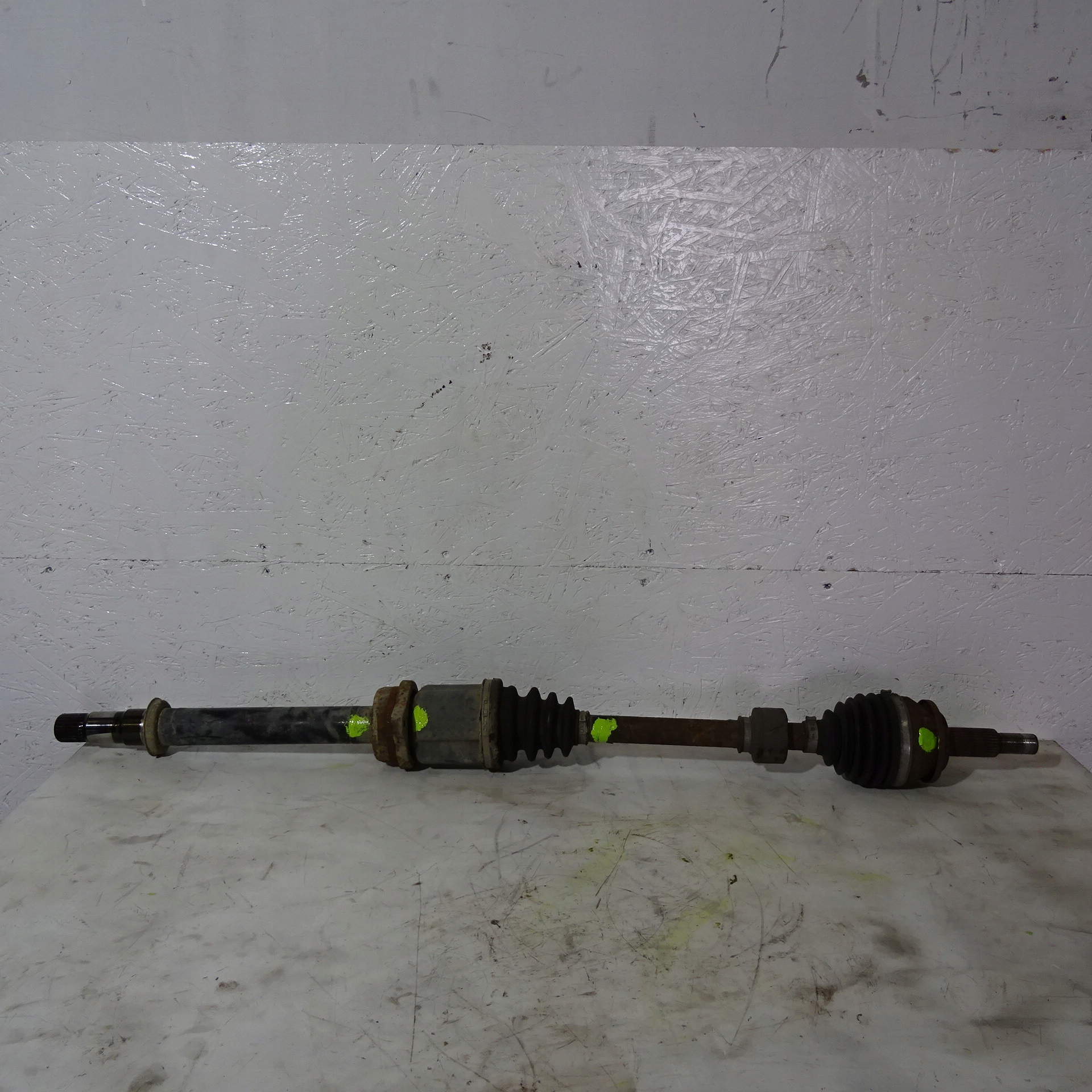 TOYOTA AVENSIS T27 2.0D4D semi-axis right
