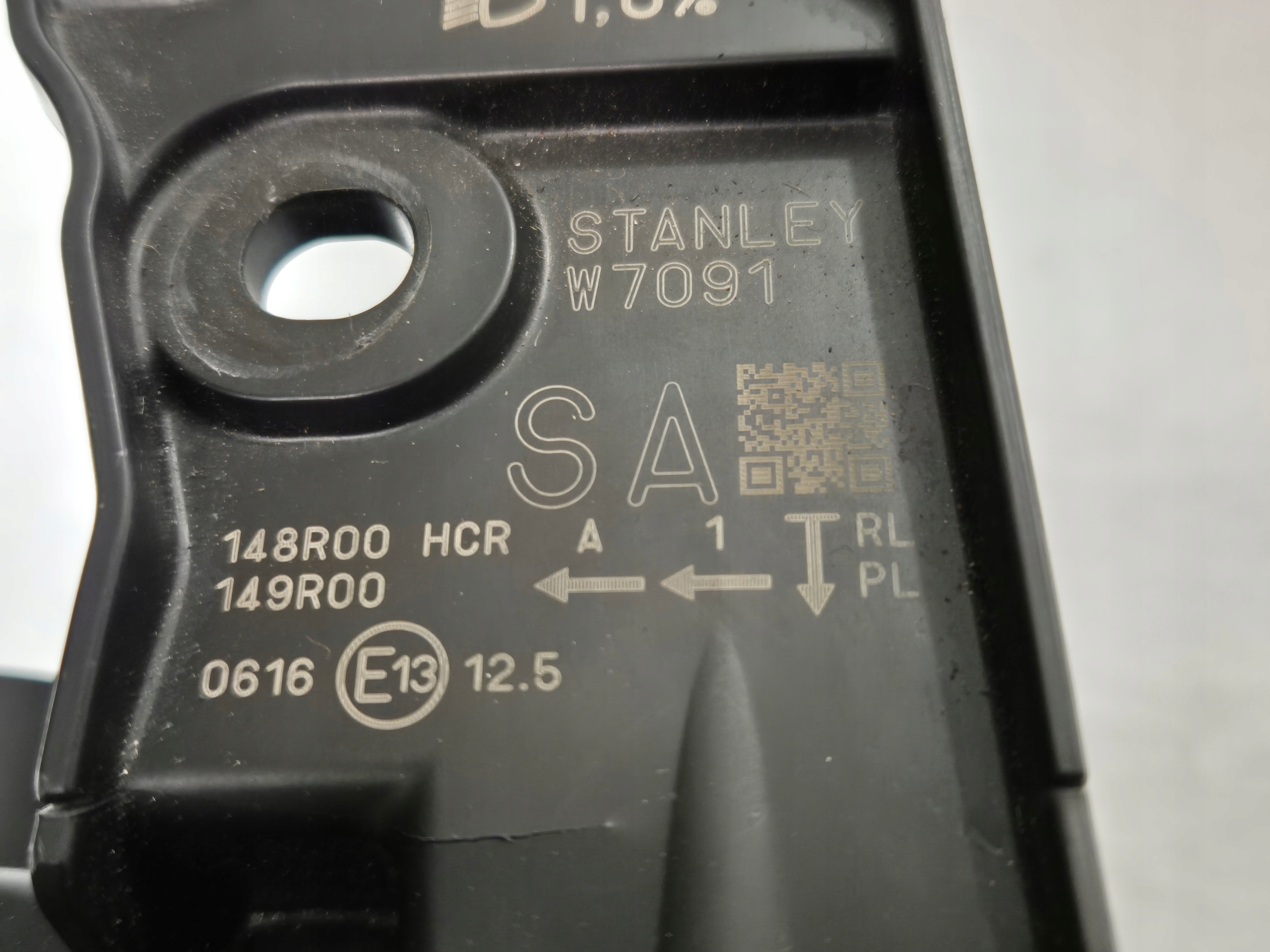 suzuki SWIFT MK8 Фара правая full led европа 148R00