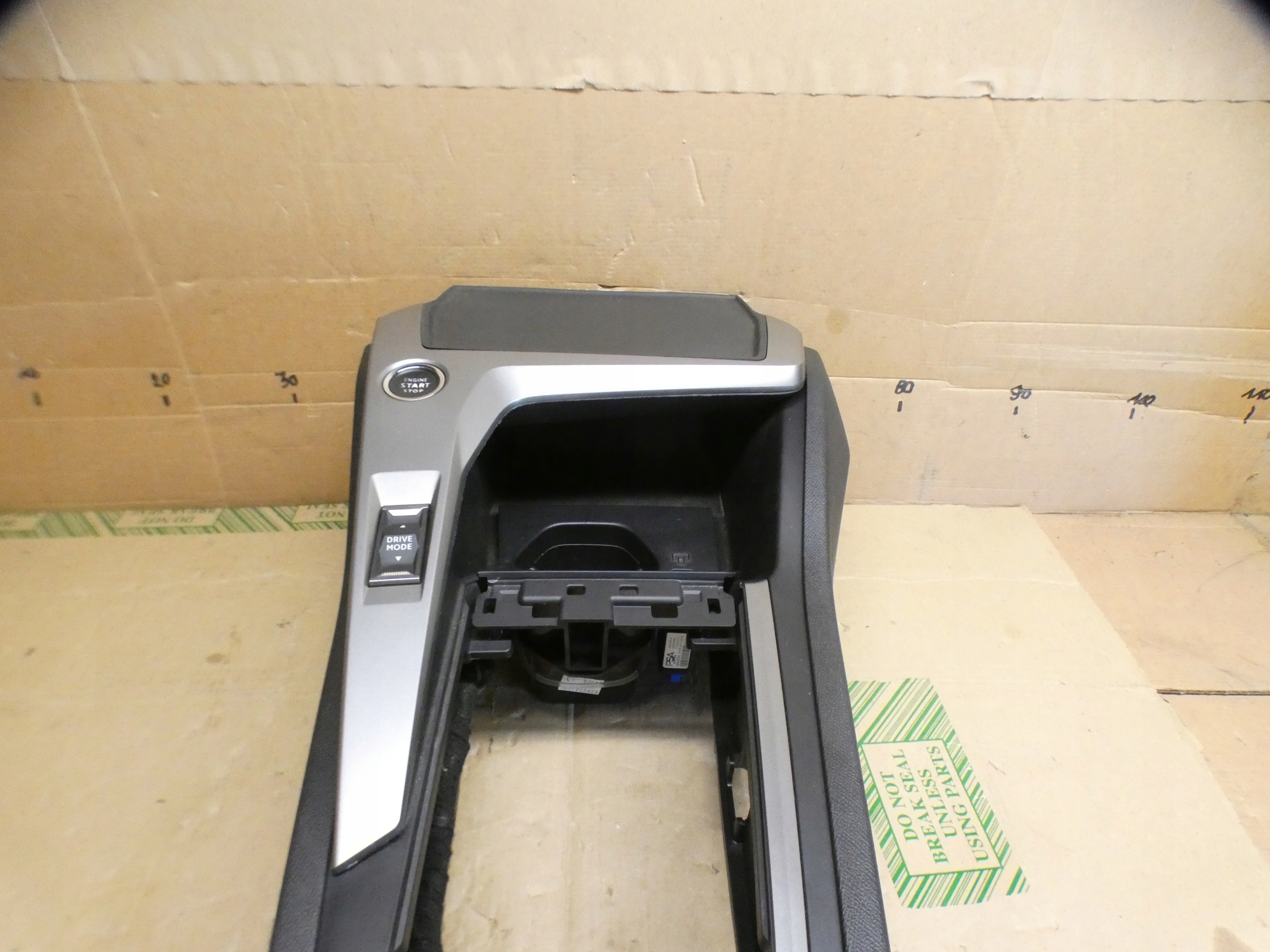 TUNEL mitte PEUGEOT 308 III T10 9835860680