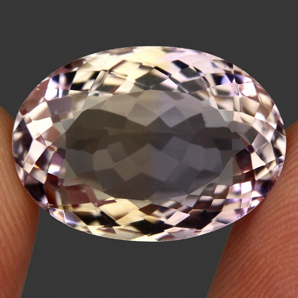 Přírodní kámen ametrin 15.74ct Vvs dvoubarevný