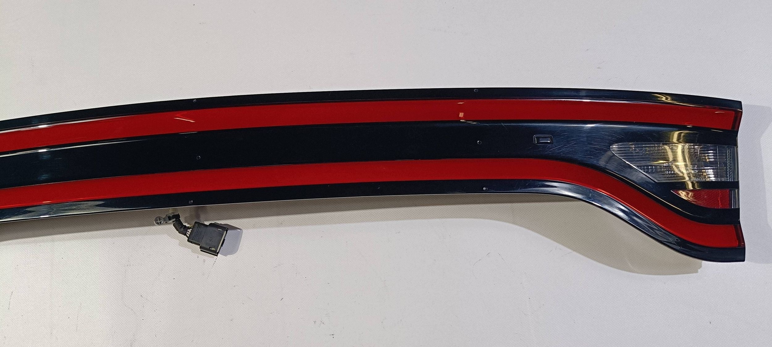 light cap rear part rear central Dodge Charger 2015