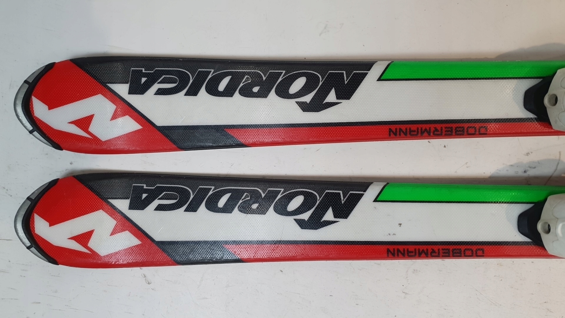 NORDICA ノルディカ ジュニア TEAM J RACE 130cm 楽天市場】Jrスキーセット キッズ ジュニア NORDICA 20-21 TEAM