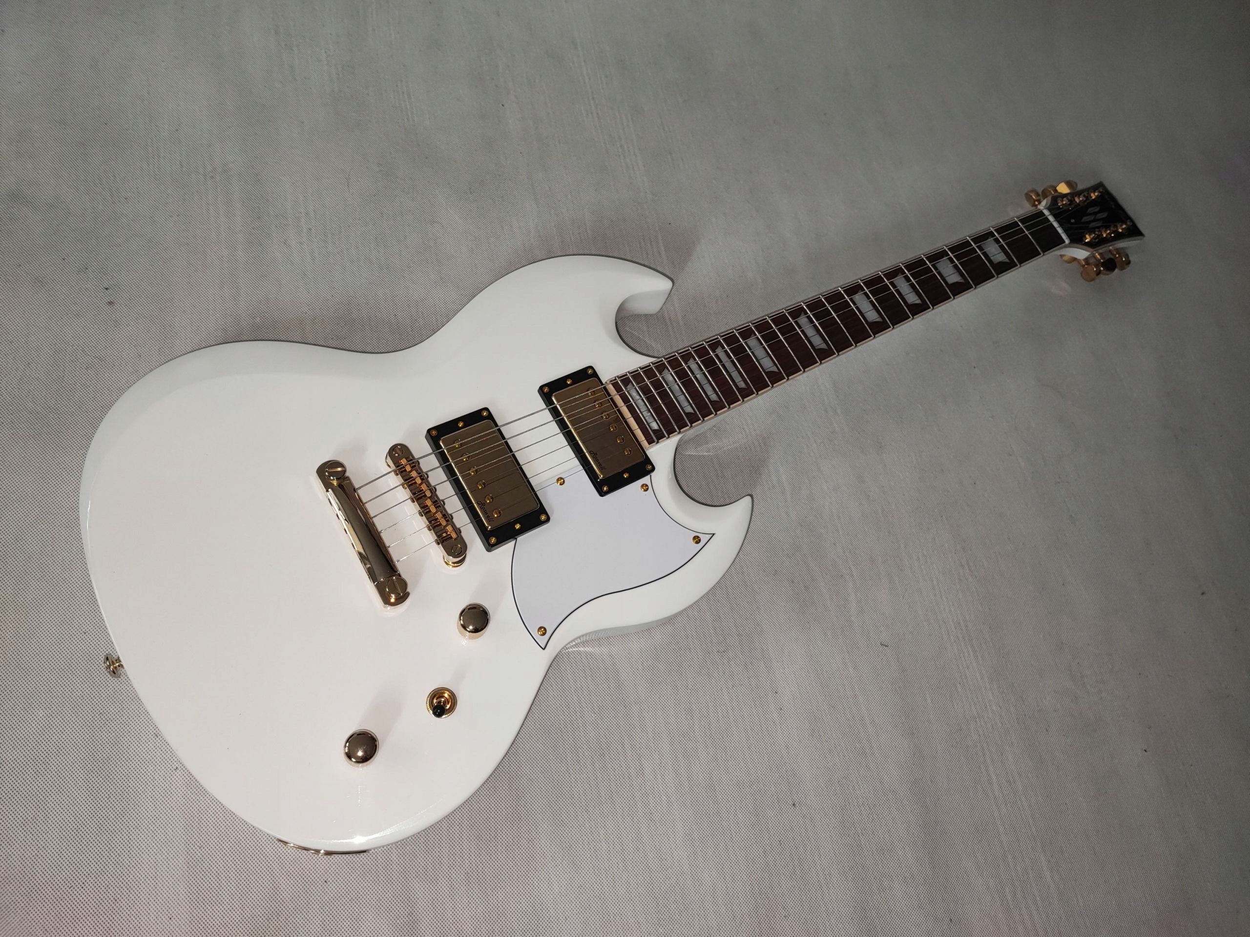 HARLEY BENTON DC-CUSTOM WH NOWA GITARA SG 24 PROGI Marka Harley benton