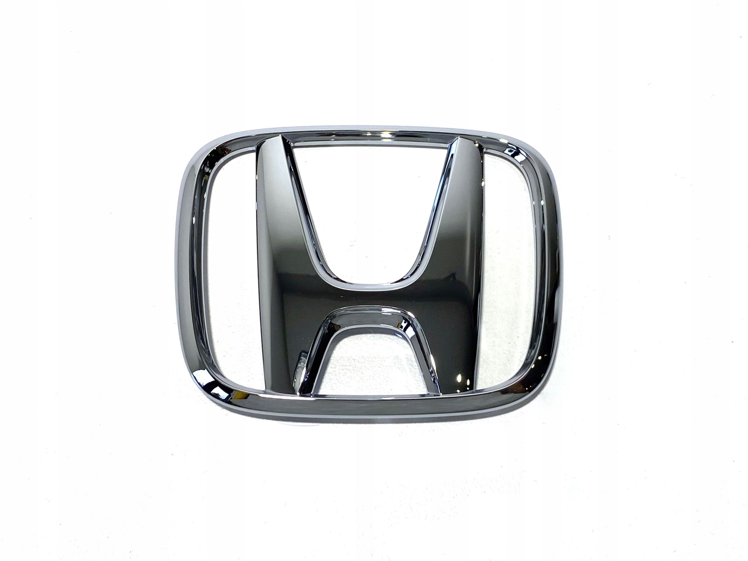 Эмблема багажника HONDA CIVIC 02-05 75701-S5S-E00