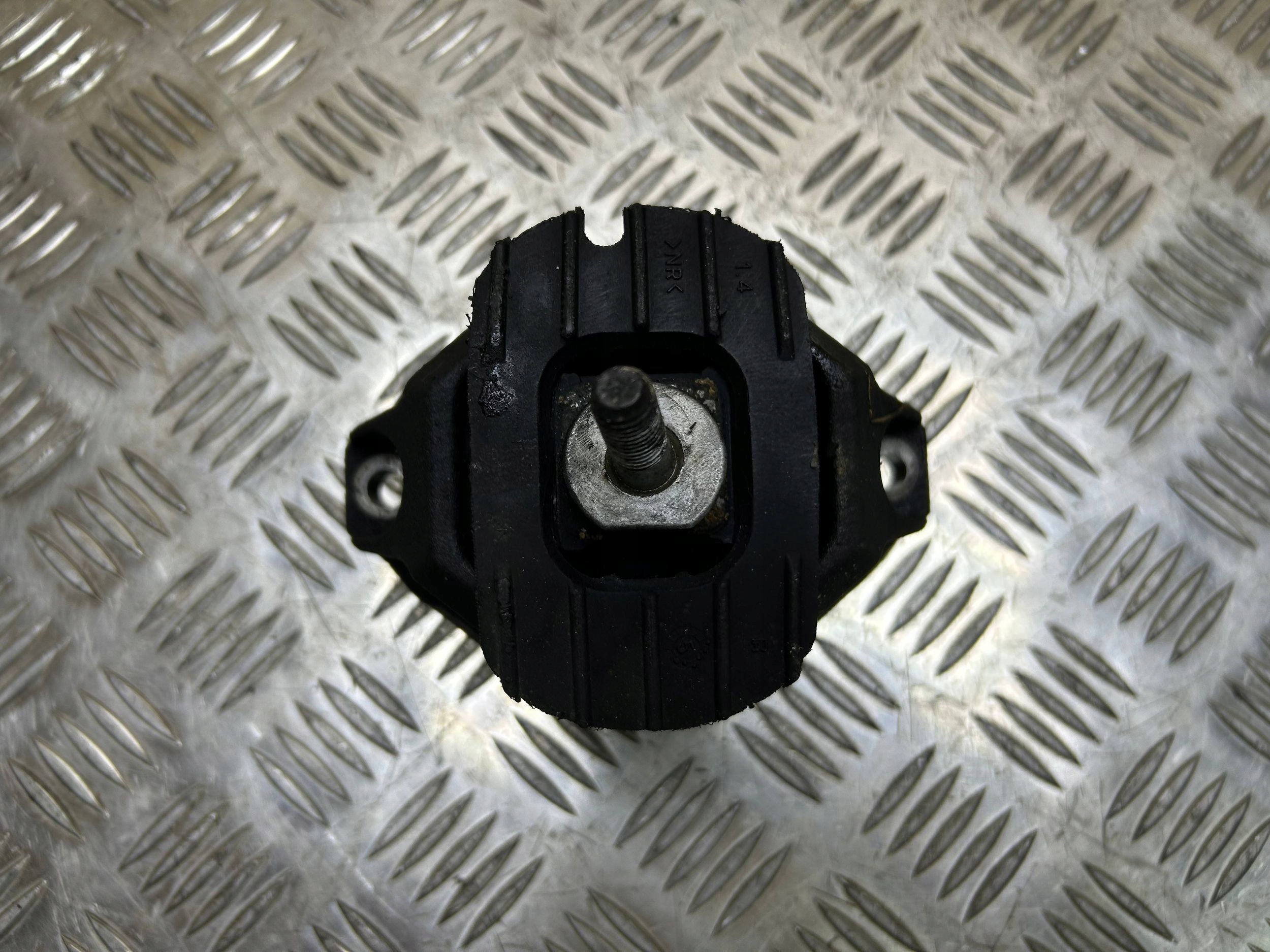 Support / Support plaque Moteur Droit BMW 5 E60 E61 M57 2005 6770726