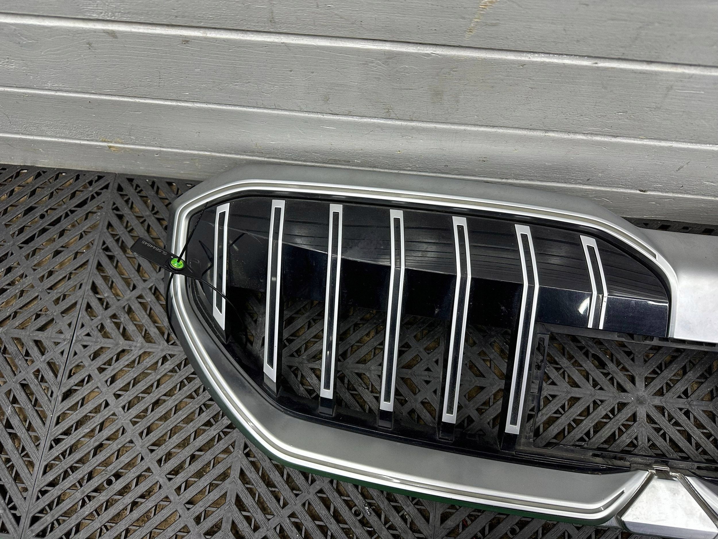 maska prednji prednji dio BMW 5 G60 G61 5A185A7