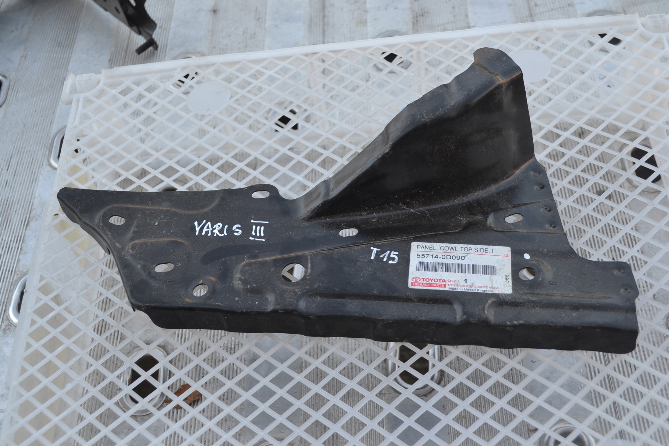 TOYOTA YARIS III PANEL NADWOZIA left 55714-0D090