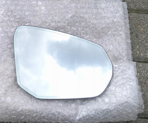 Audi Q2 Q3 81A PRAWY WKŁAD LUSTERKA FOTOCHROM ORYGINAŁ EUROPA