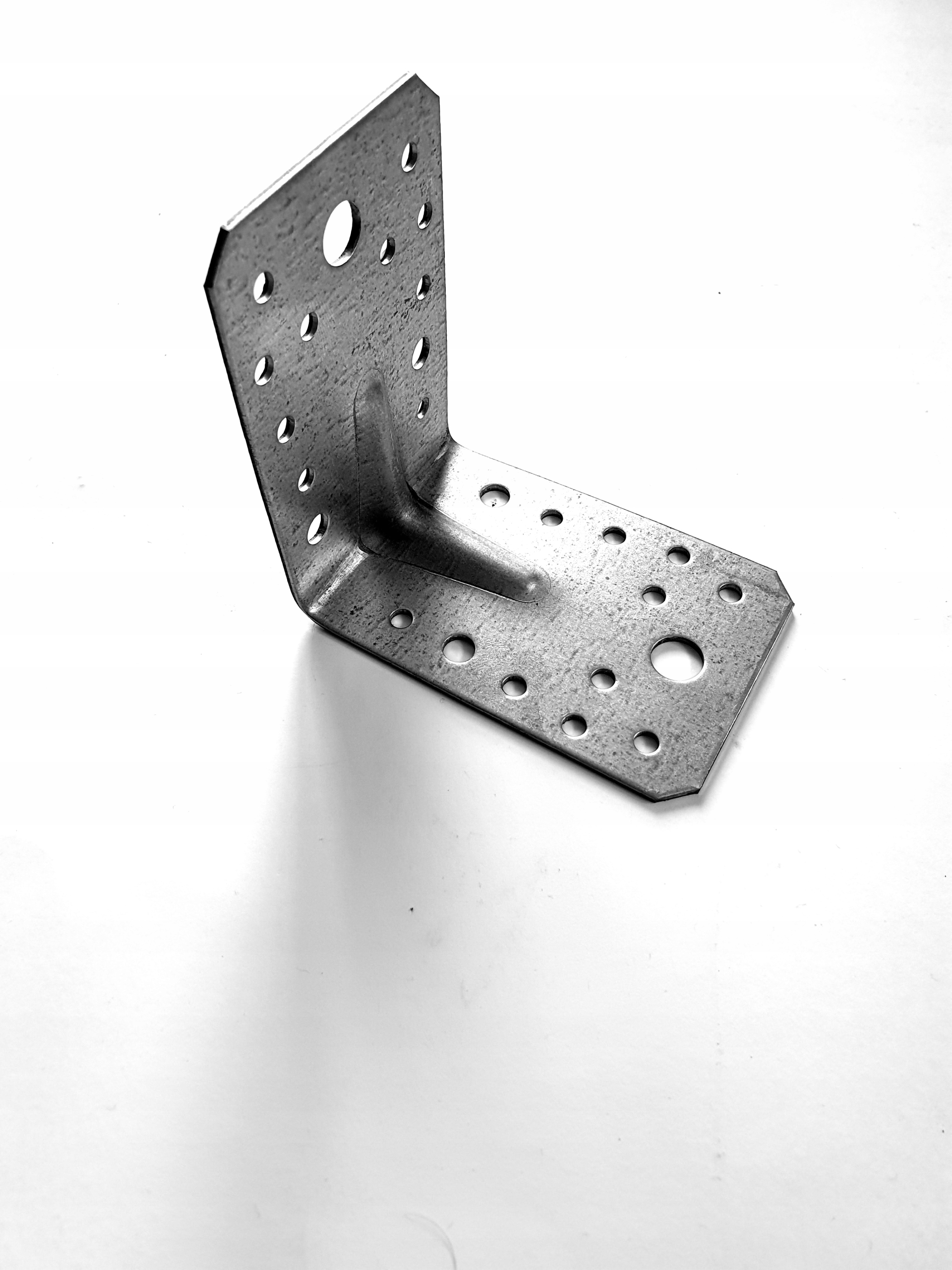 

Kątowniki ciesielskie wzmocnione 100x100x80mm