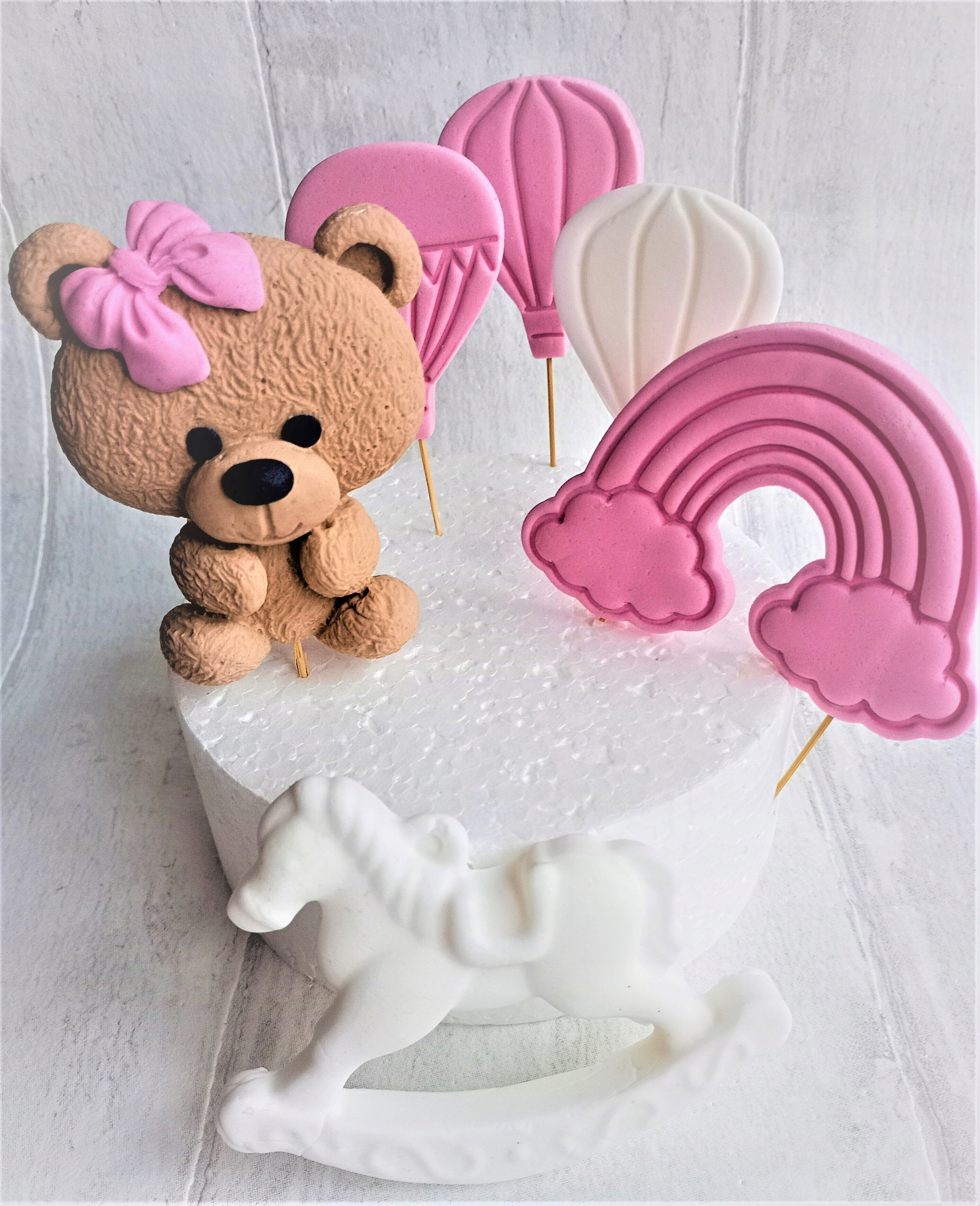 Levně Medvídek koník balónky duha Dekorace na křtiny rok z cukrové hmoty