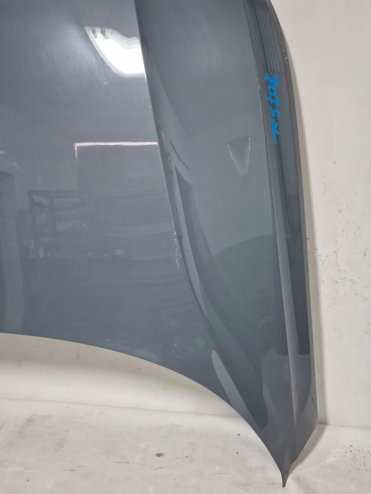 VOLVO XC40 17- Cofano