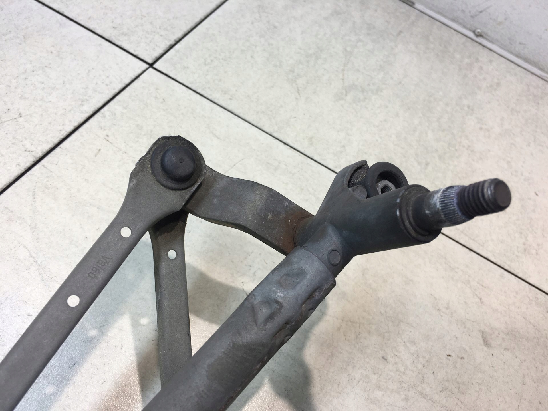 mechanismus stěračů předek CITROEN C2