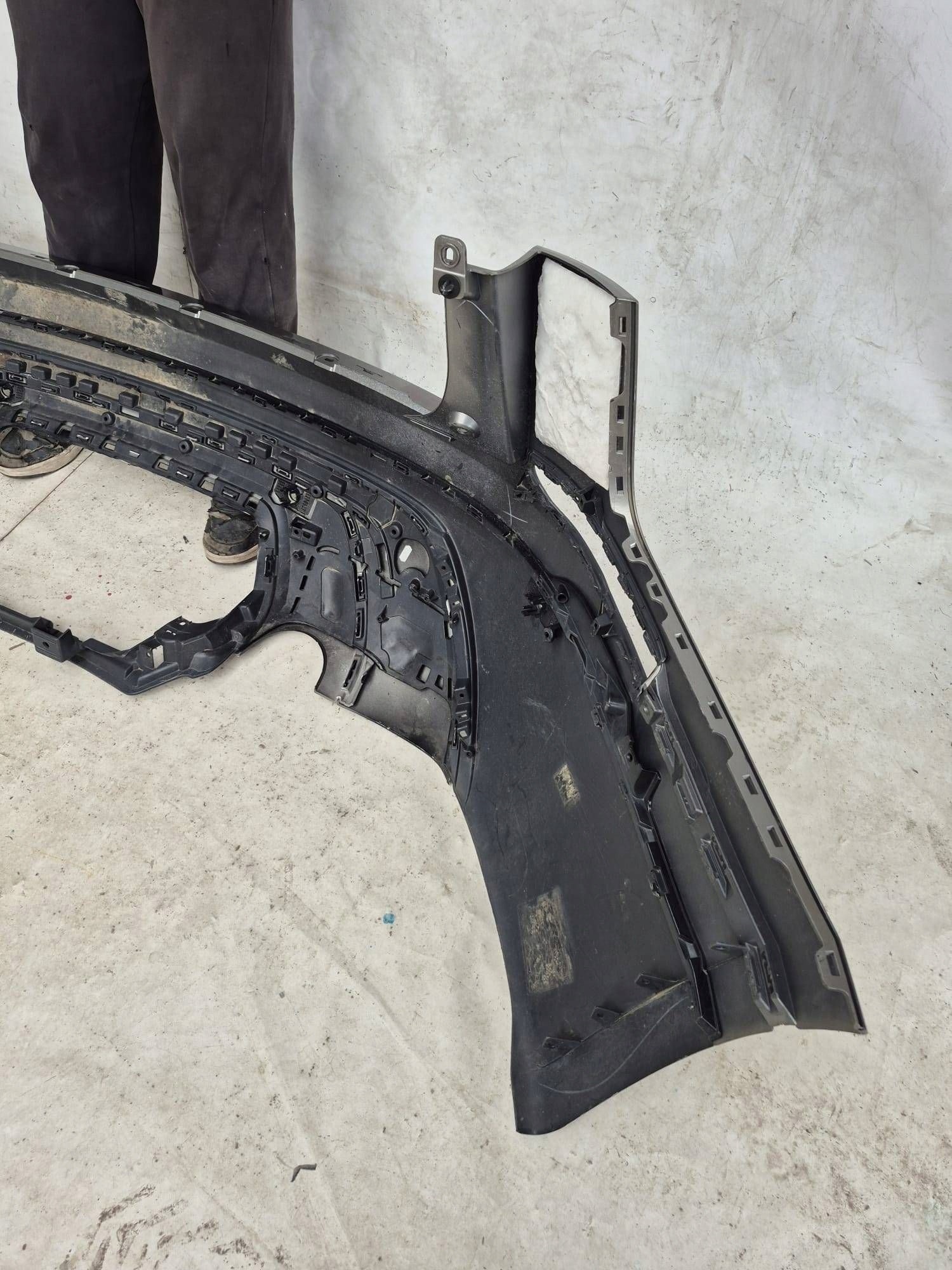 RANGE ROVER VELAR R-DYNAMIC 17-23 bumper rear part rear PDC J8A2-17A958