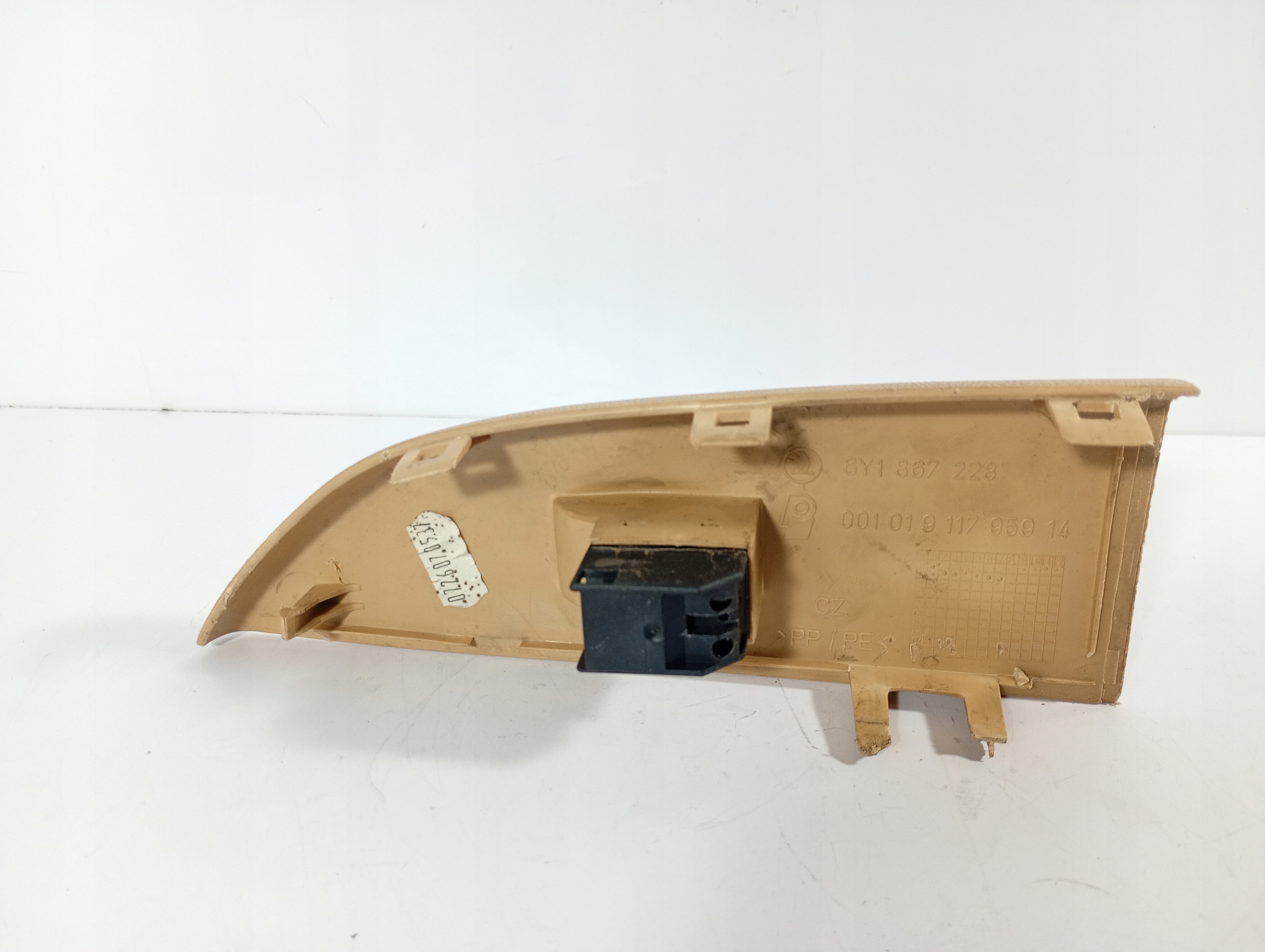 Fabia 1 l 99-08 PANEL REGULACJA button windows right OE 6Y1867228