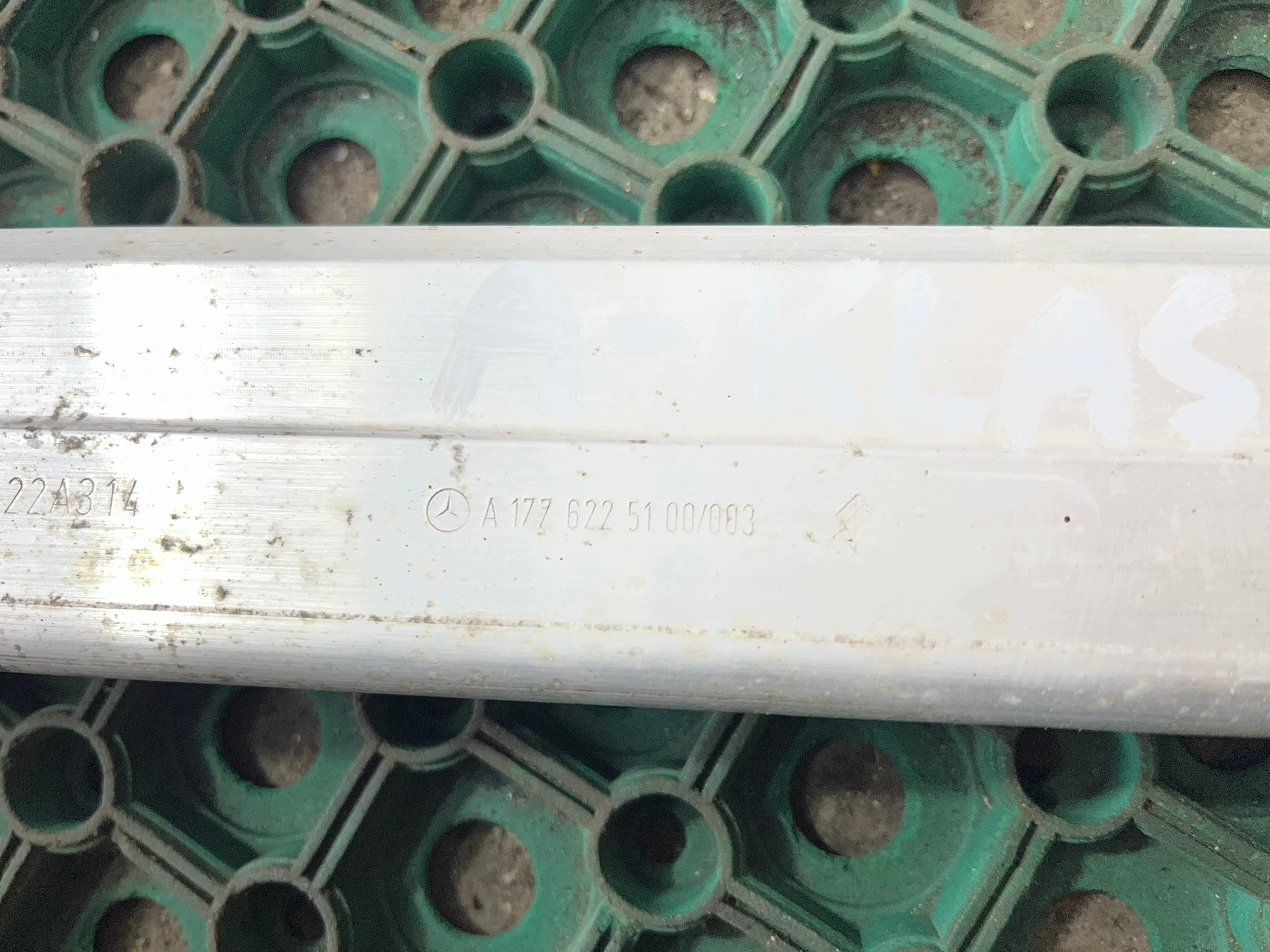 MERCEDES A-class W177 tip console radiator right left KIEL A1776225100