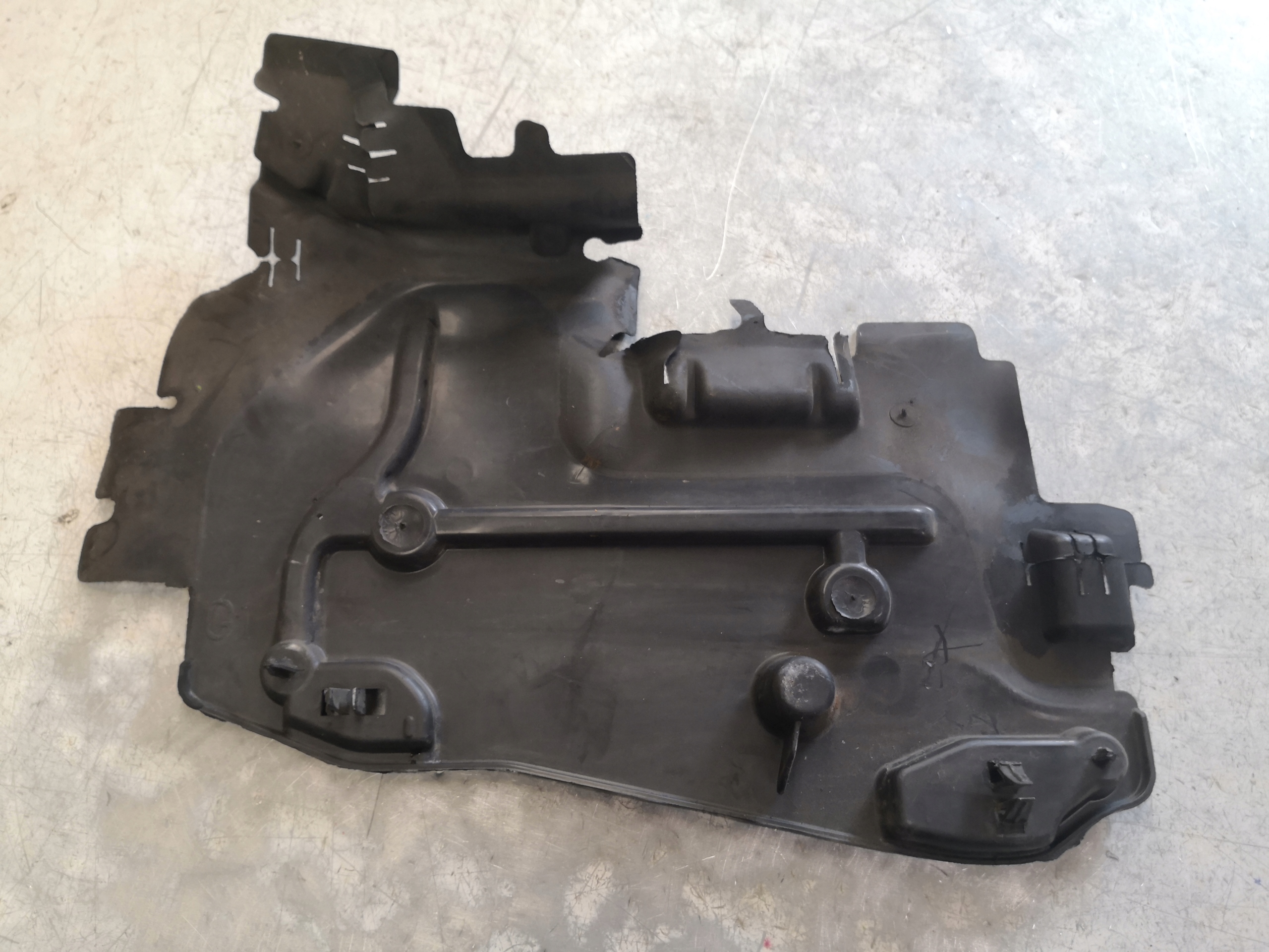 luftansaugkanal links PEUGEOT 207 SW