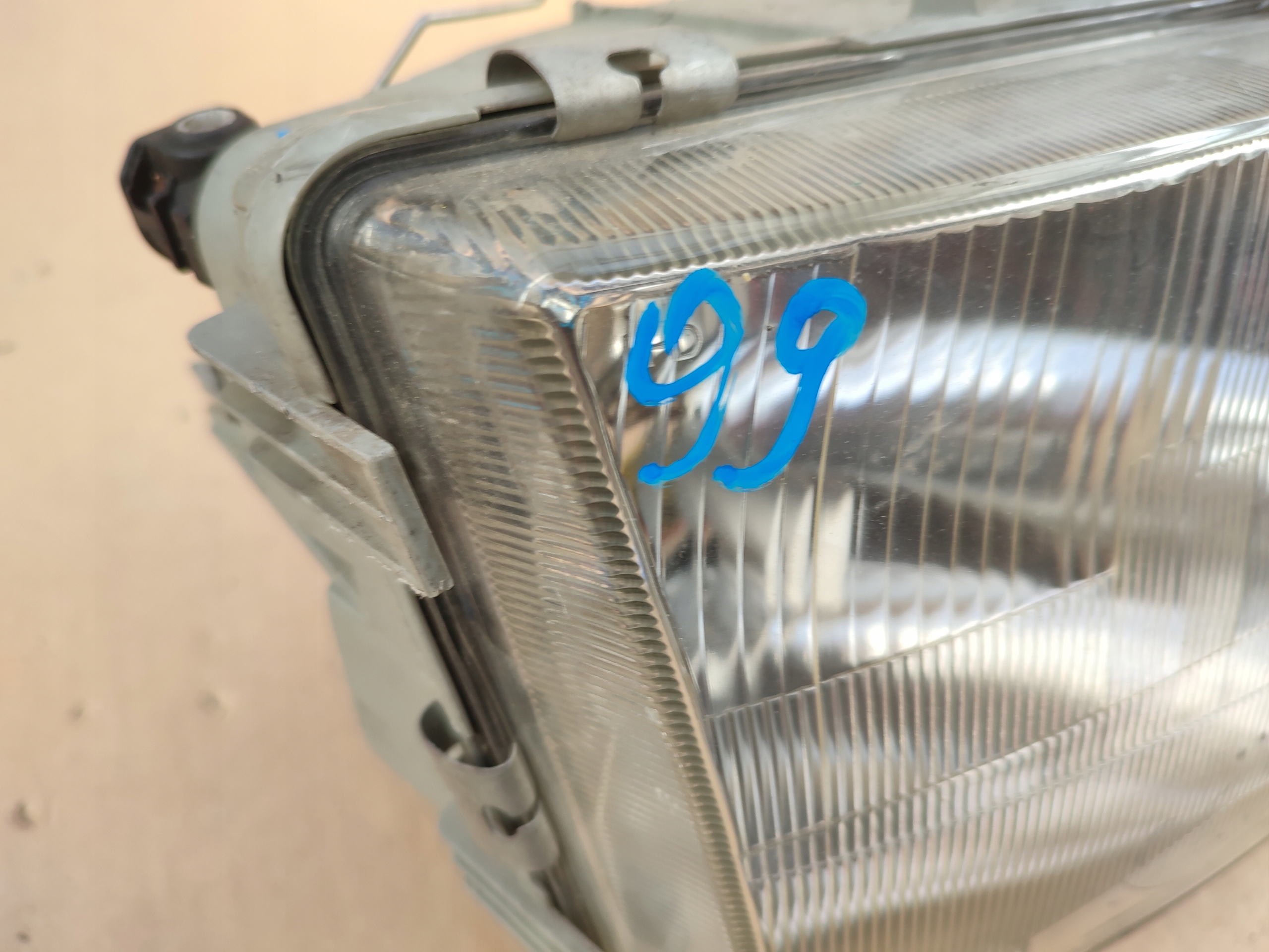 REFLEKTOR right front right front MERCEDES VITO 1 W638