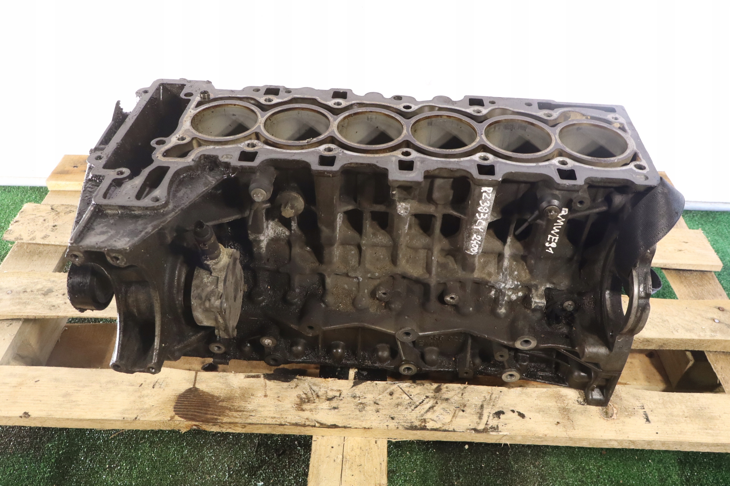 BLOK SILNIKA BMW 3 320I E91 2.5 Stan opakowania zastępcze