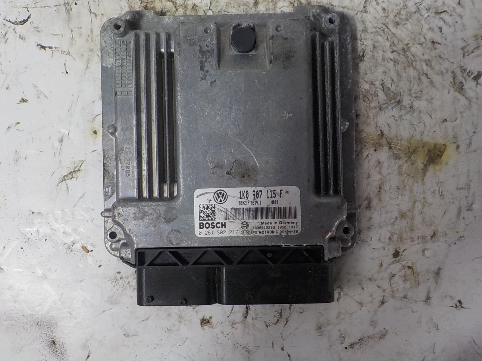 VW TOURAN and computer control unit 1K0907115F 0261S02217