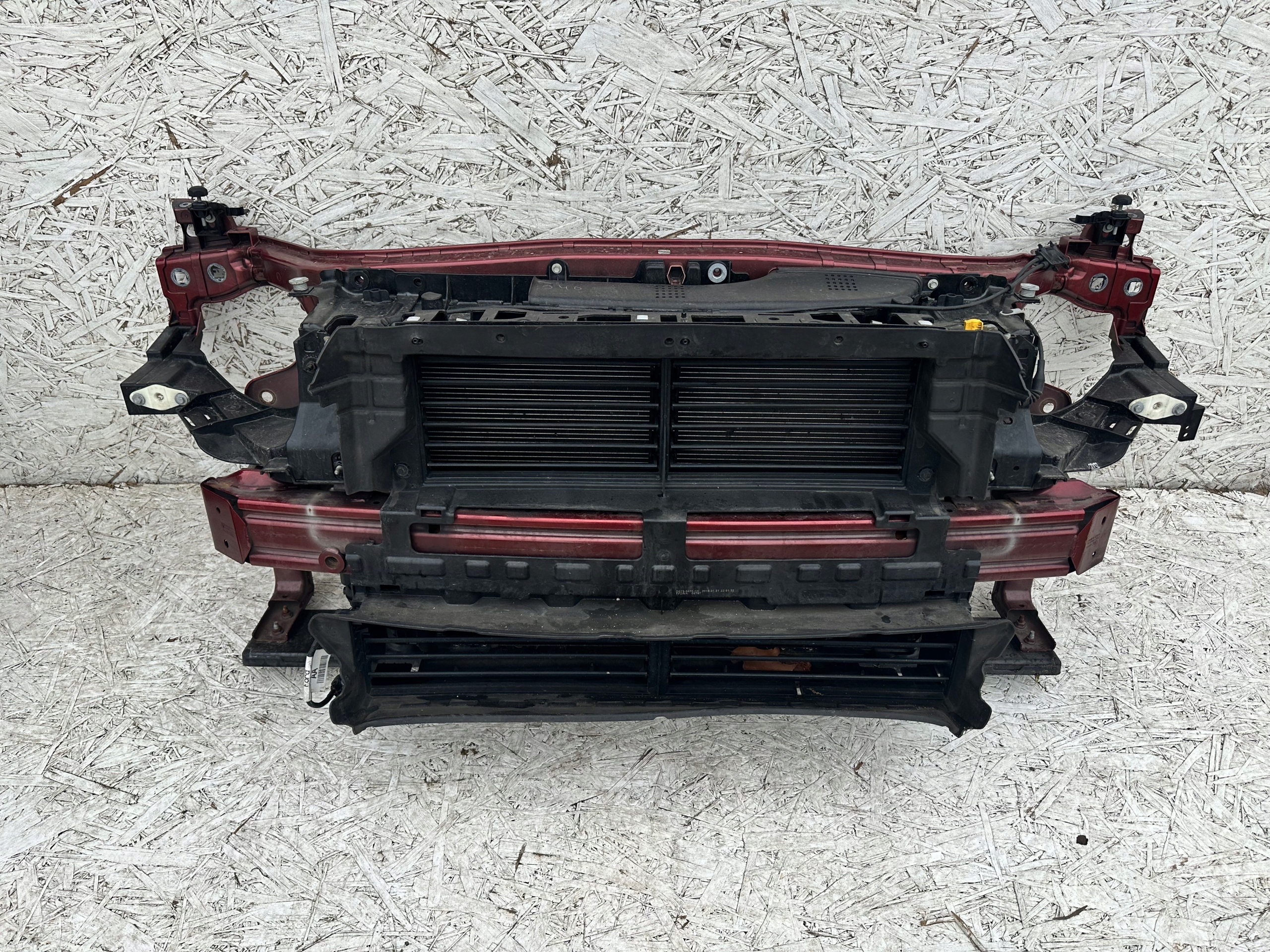 MONDEO MK5 PAS PRZEDNI 2,0b INTERCOOLER KD CZERWONY